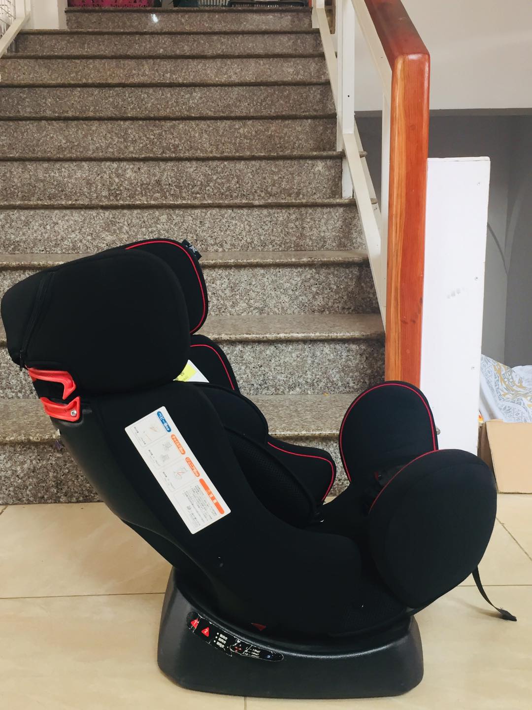 GHẾ NGỒI Ô TÔ CHO BÉ MUM’S CARRY