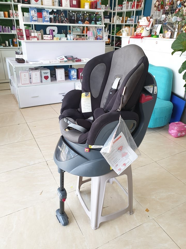 Ghế ngồi ô tô trẻ em Aprica Fladea