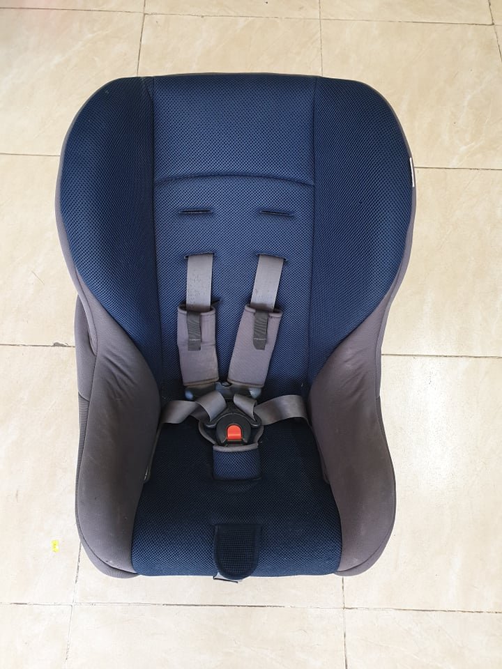 Ghế ngồi ôtô TAKATA trượt chỉnh 3 tư thế cho bé ( Nội địa Nhật )