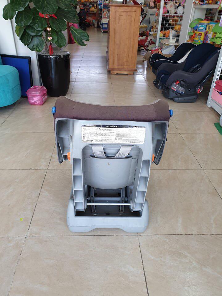 GHẾ NGỒI Ô TÔ CHO BÉ