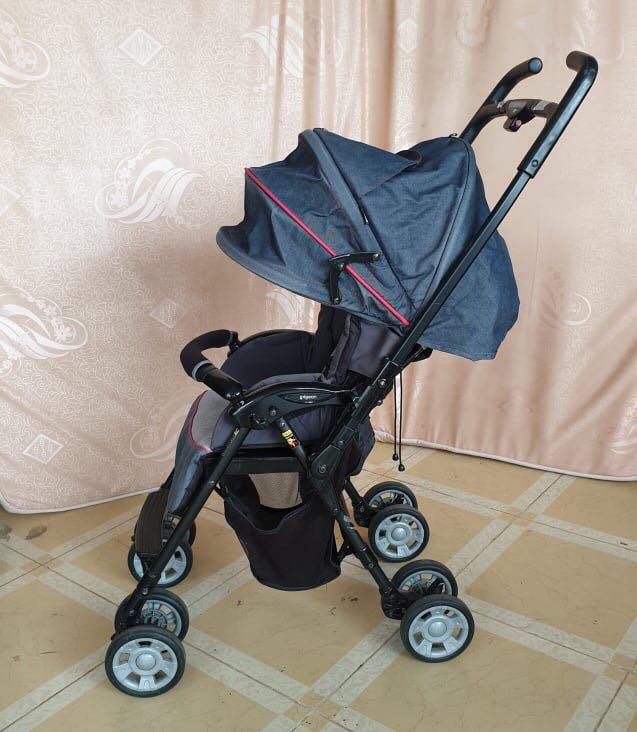 Xe đẩy em bé Pigeon