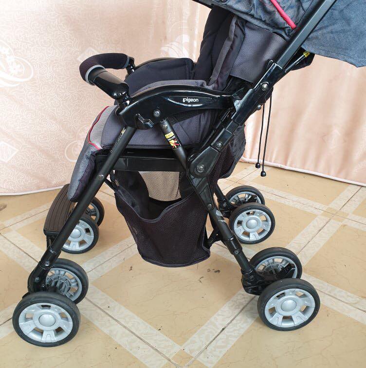 Xe đẩy em bé Pigeon
