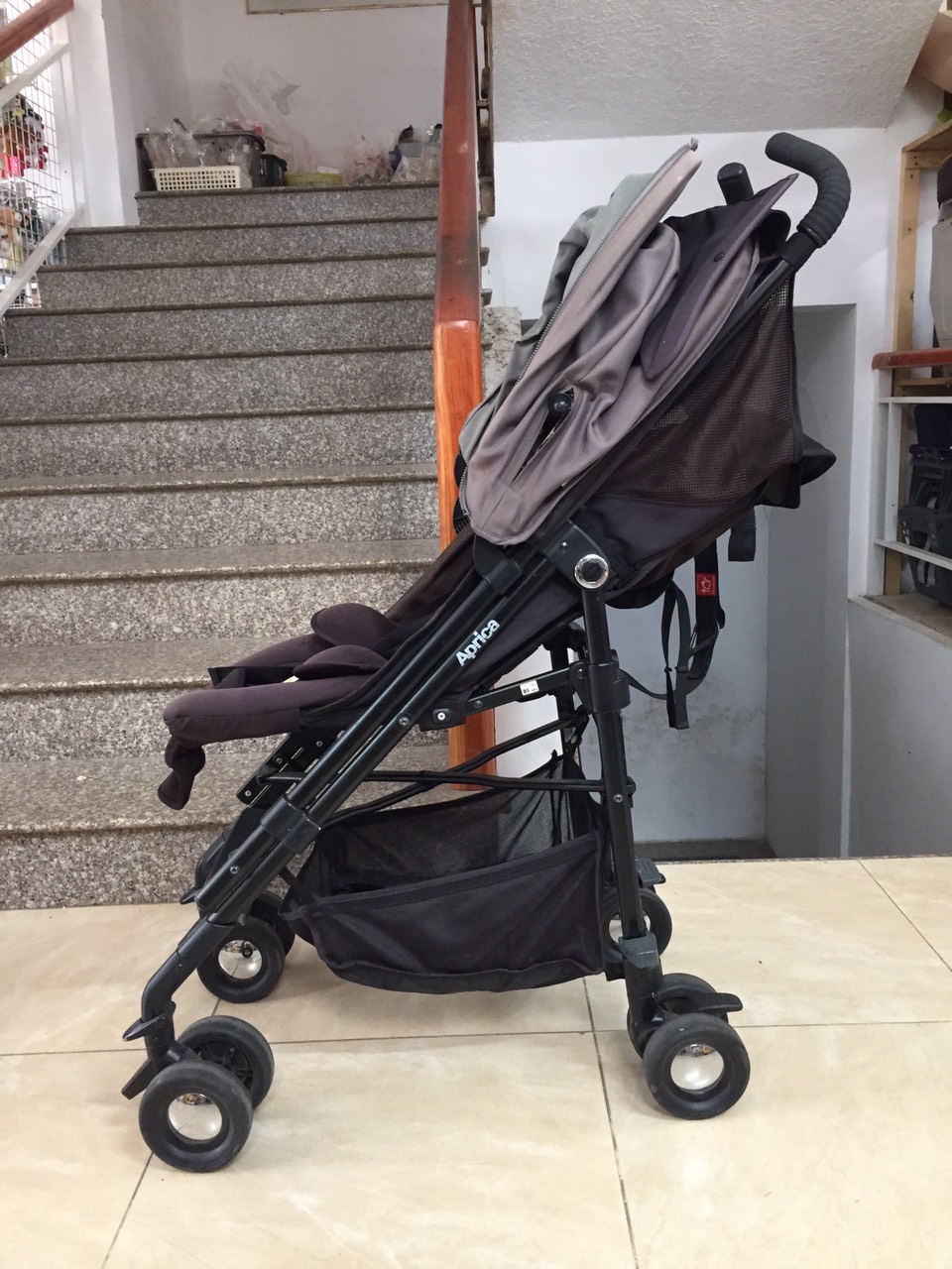 Xe đẩy em bé Aprica