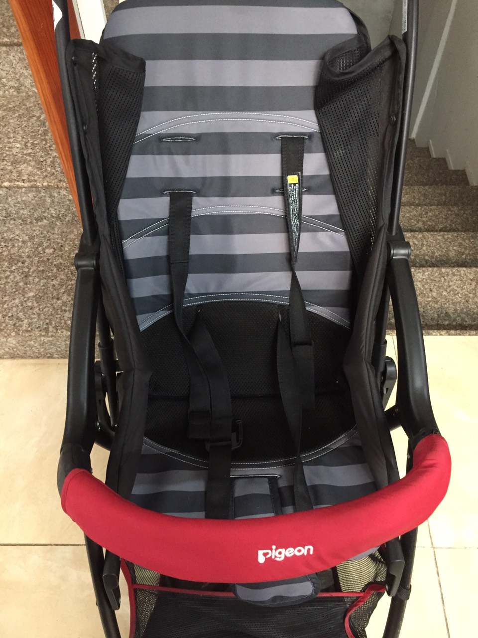 Xe đẩy em bé Pigeon