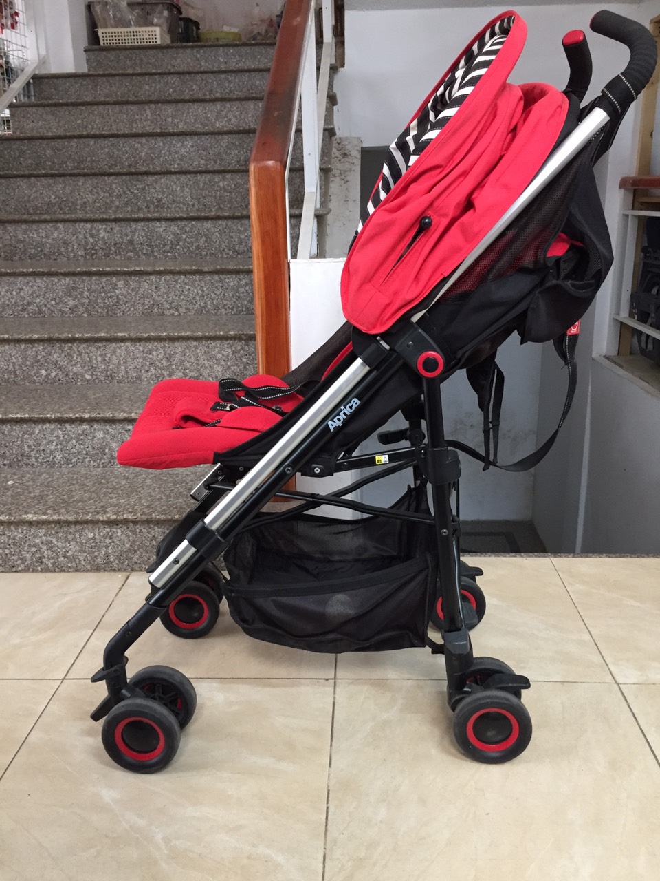 Xe đẩy em bé Aprica
