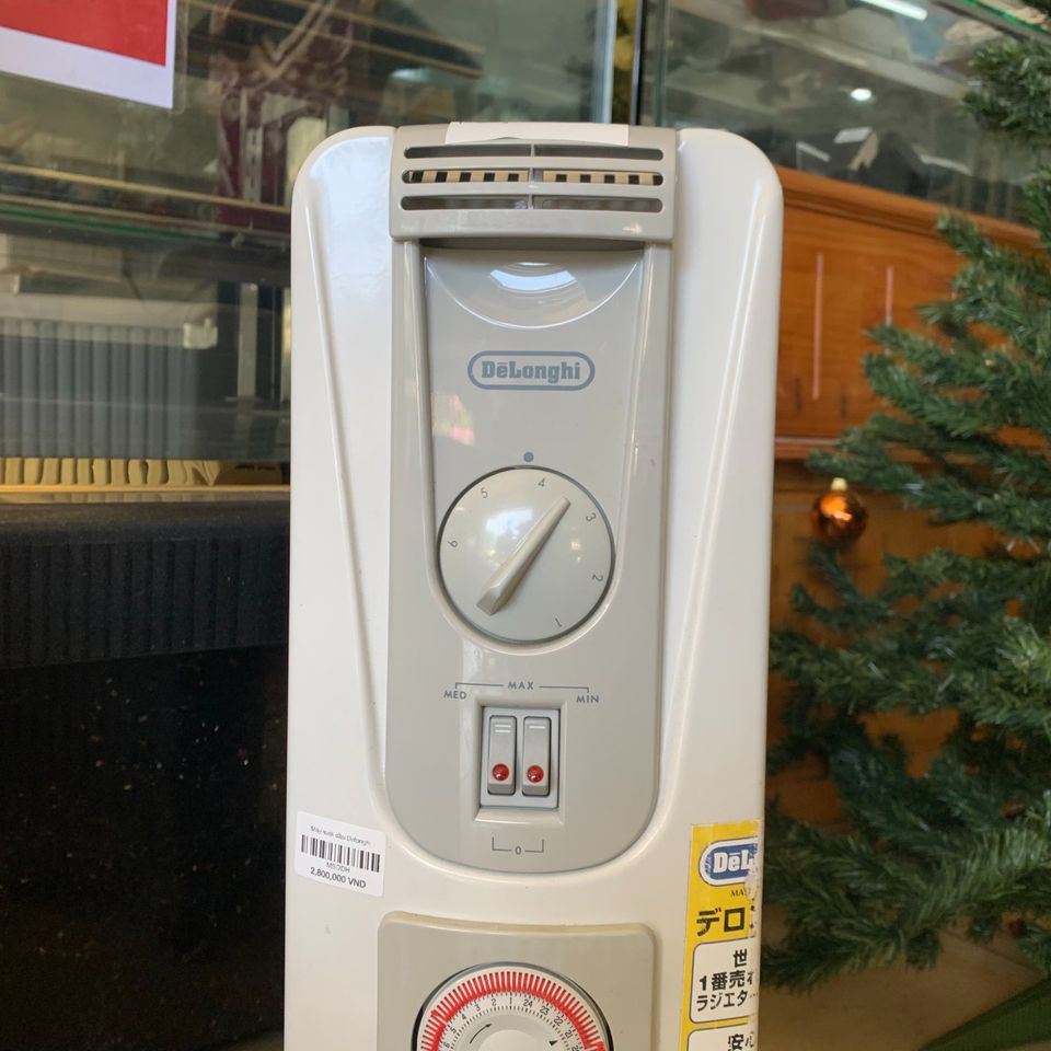 Máy sưởi dầu Delonghi