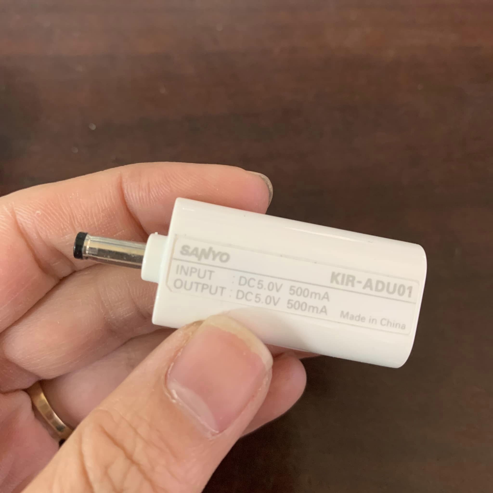 Máy làm ấm tay Sanyo