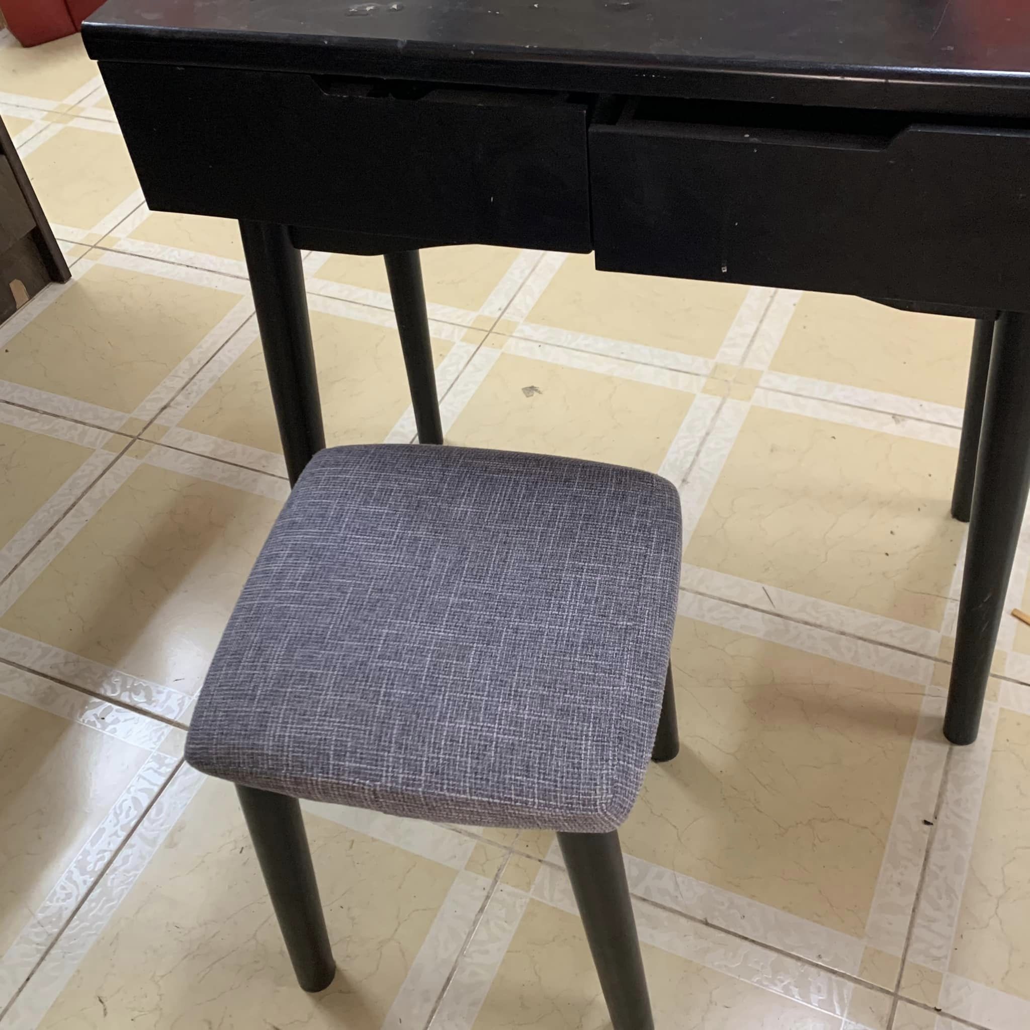 Bộ bàn trang điểm 400