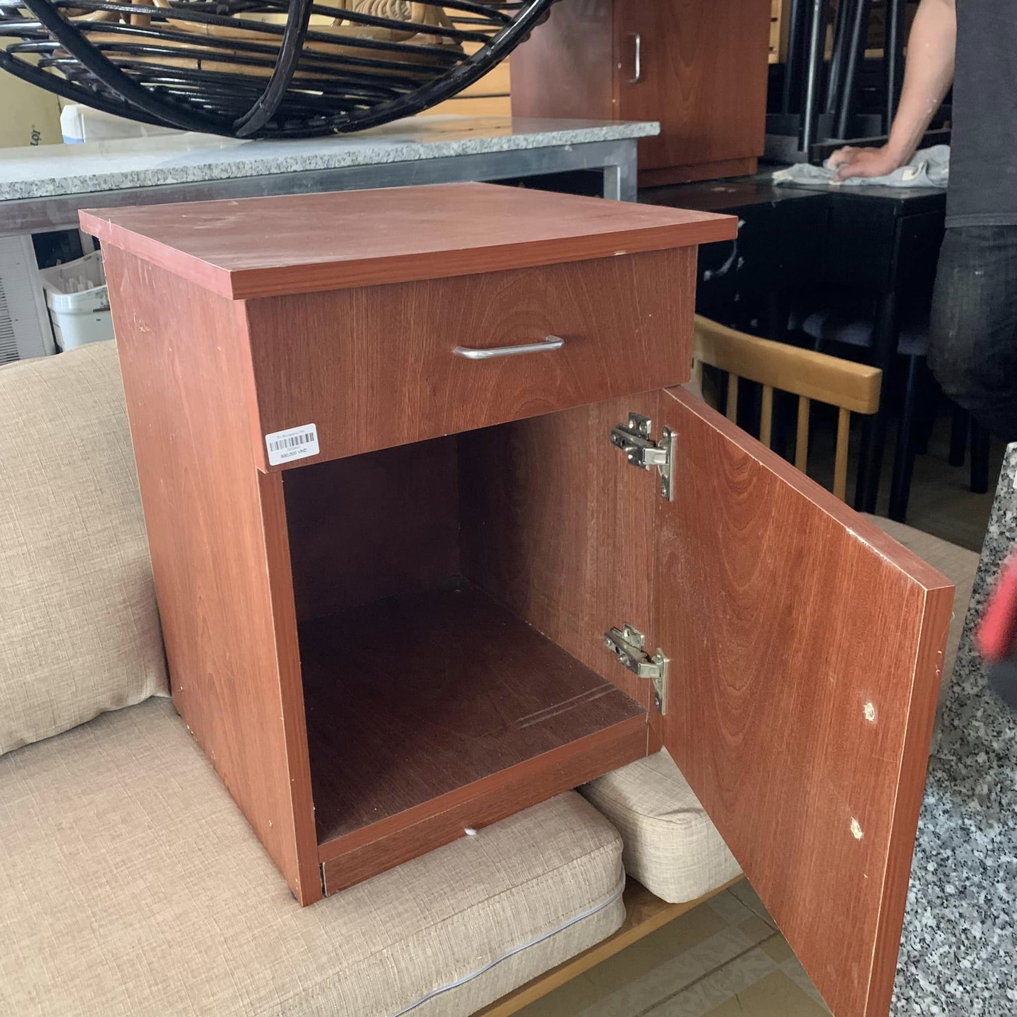 Tủ đầu giường 300