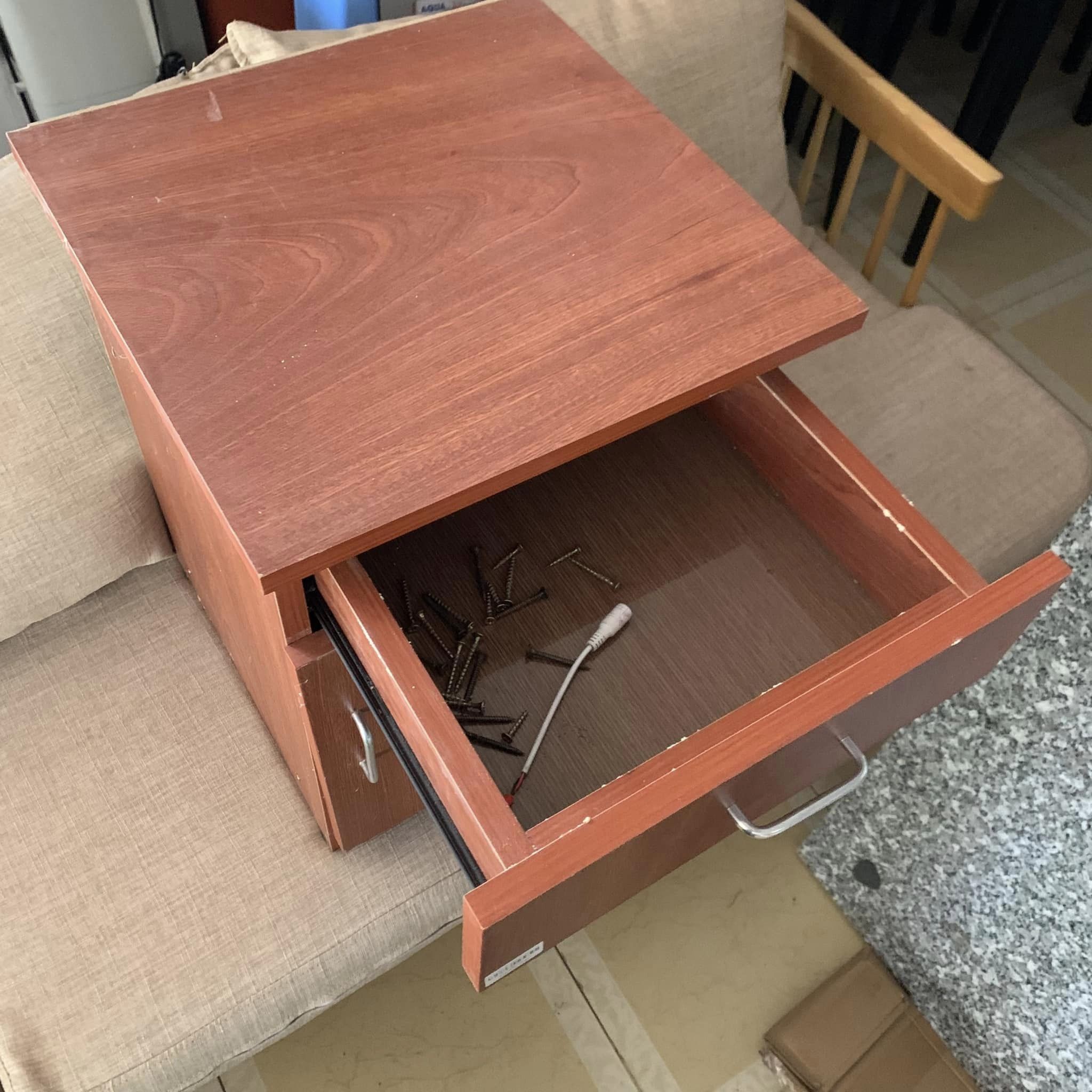 Tủ đầu giường 300