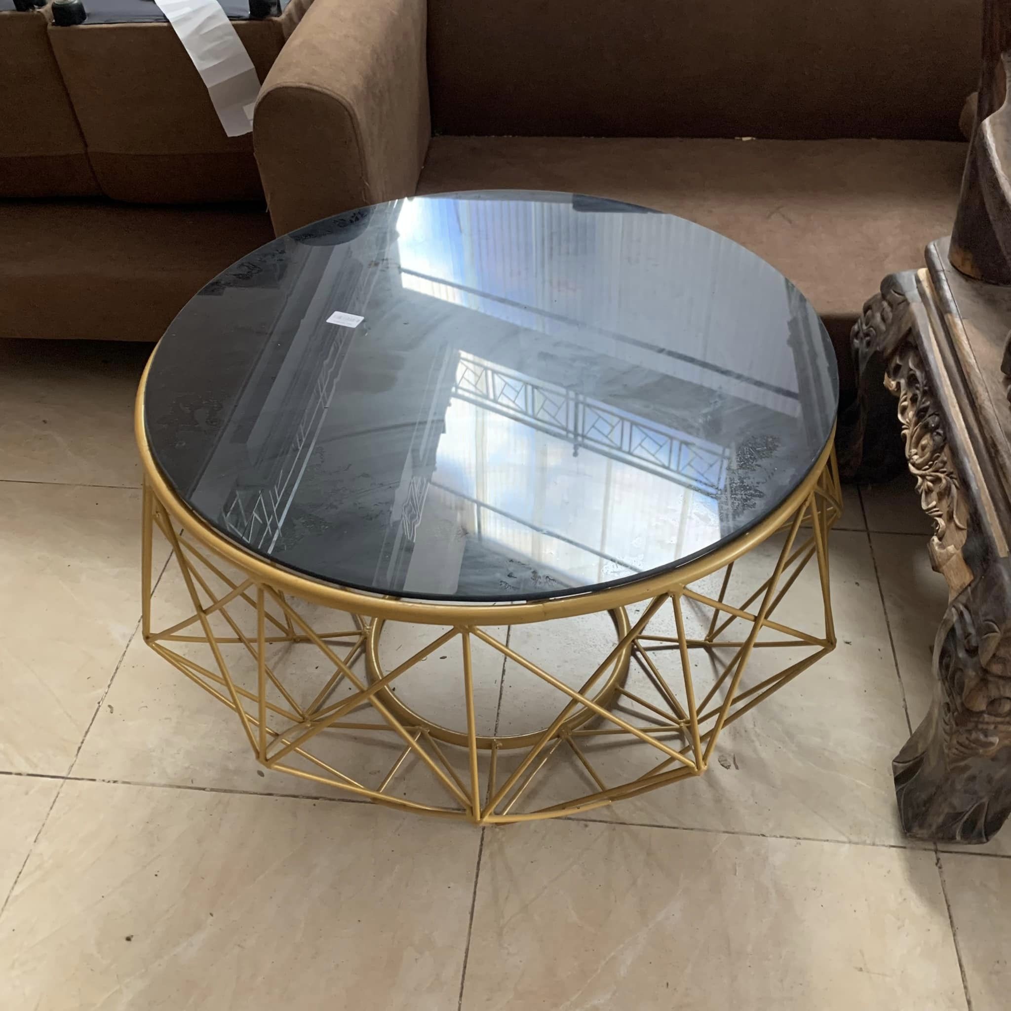 Bàn sofa hình kim cương