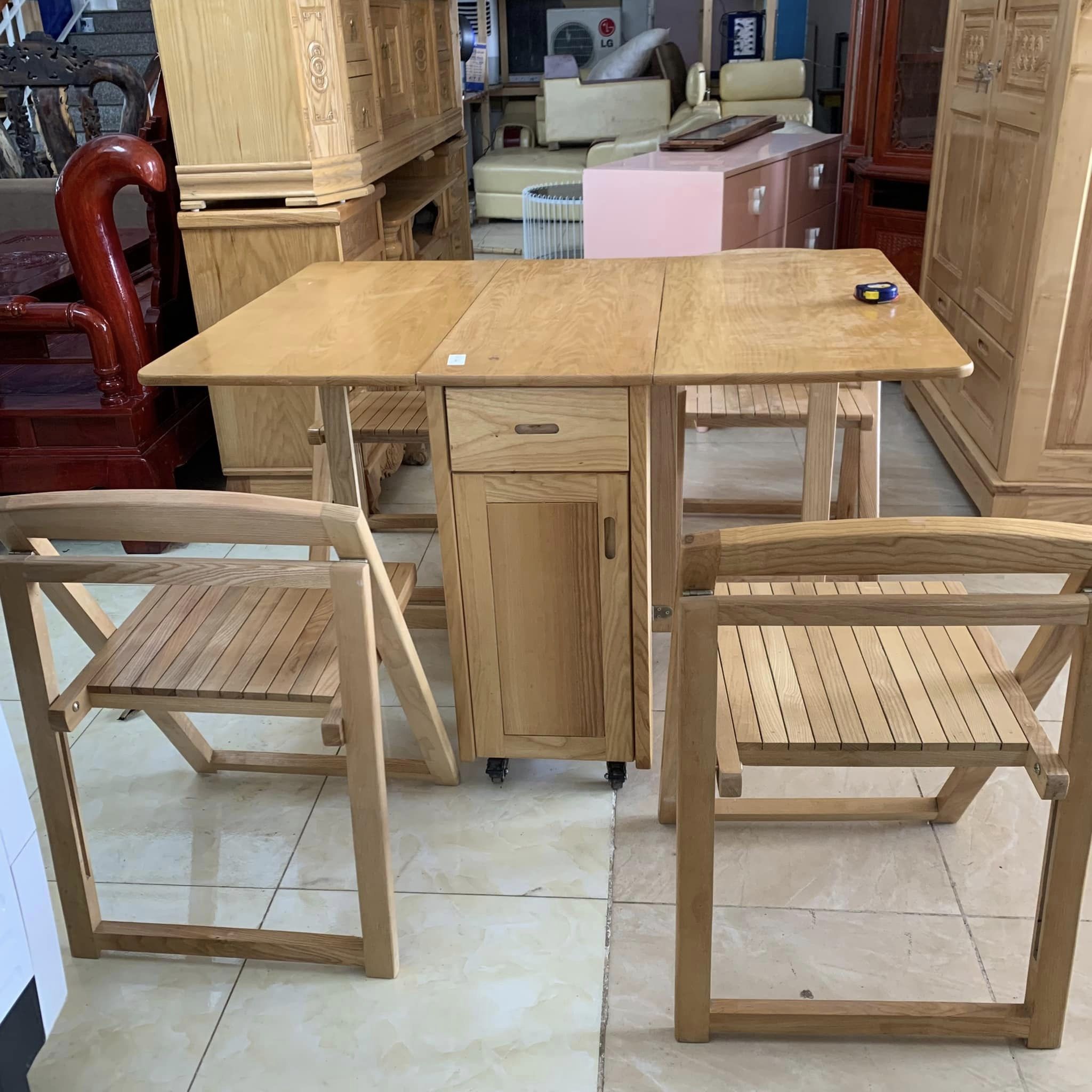 Bộ bàn ghế thông minh