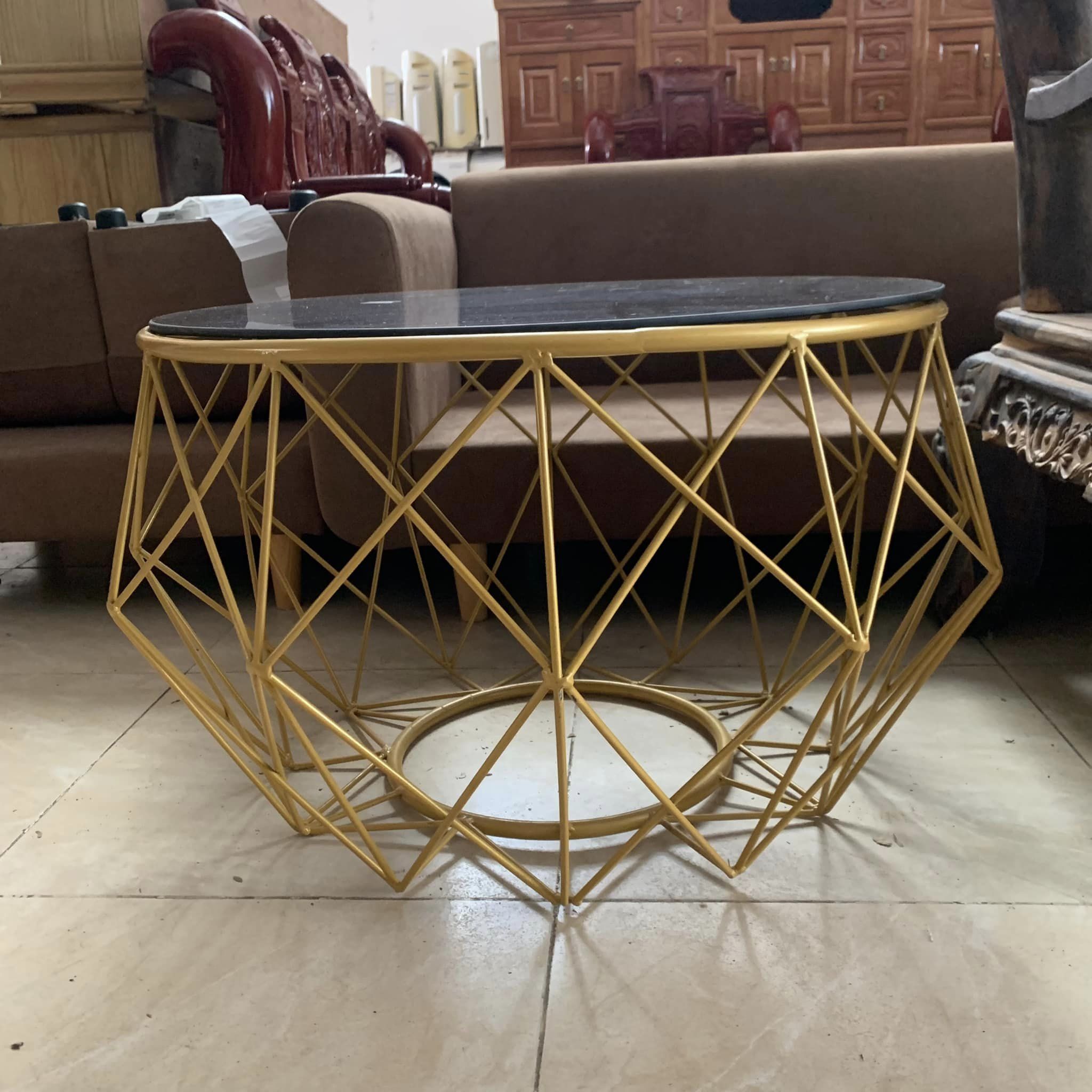 Bàn sofa hình kim cương