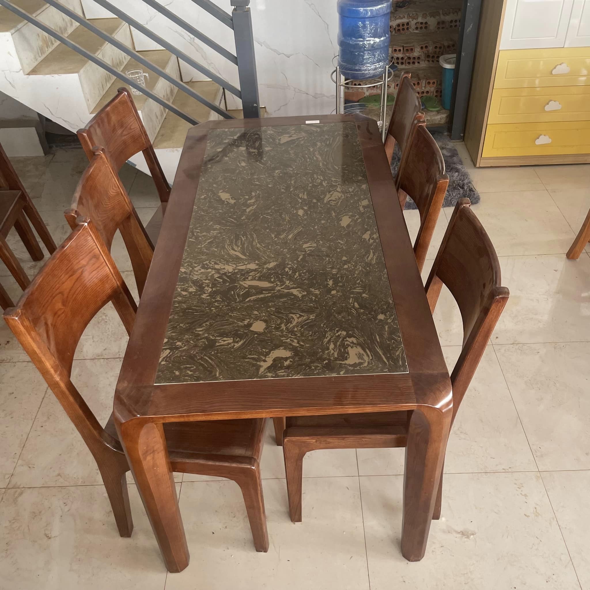 Bộ bàn ăn gỗ sồi nâu đậm
