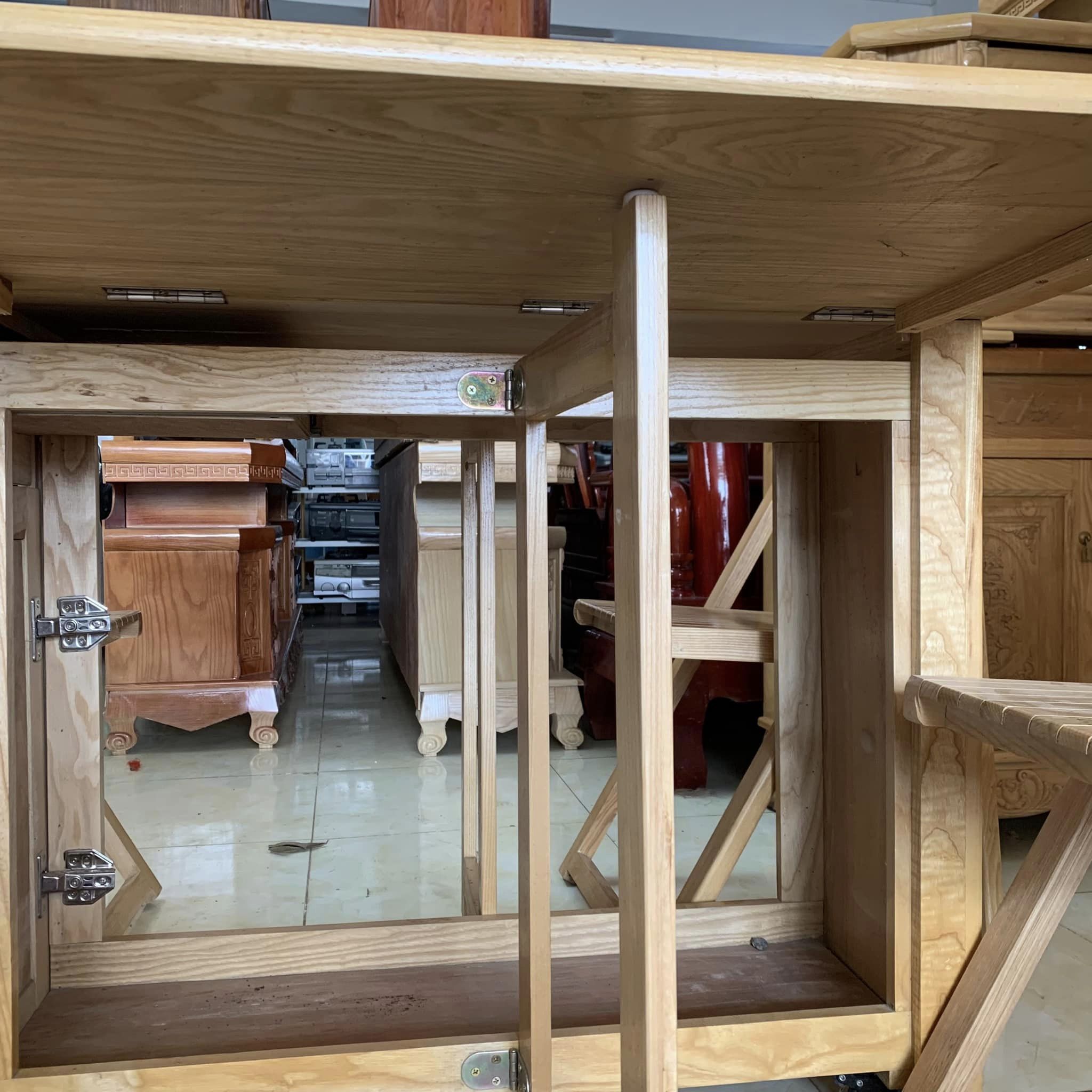 Bộ bàn ghế thông minh