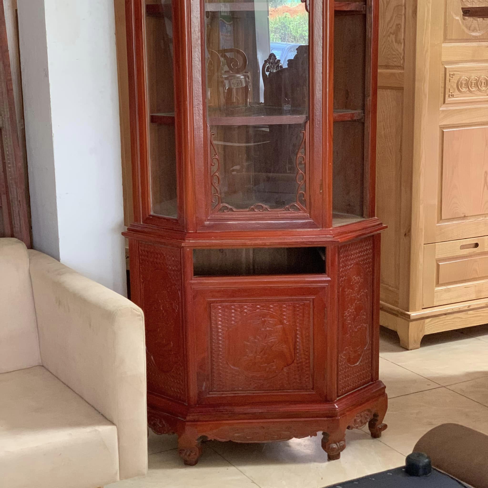 Tủ đựng rượu gỗ gõ đỏ