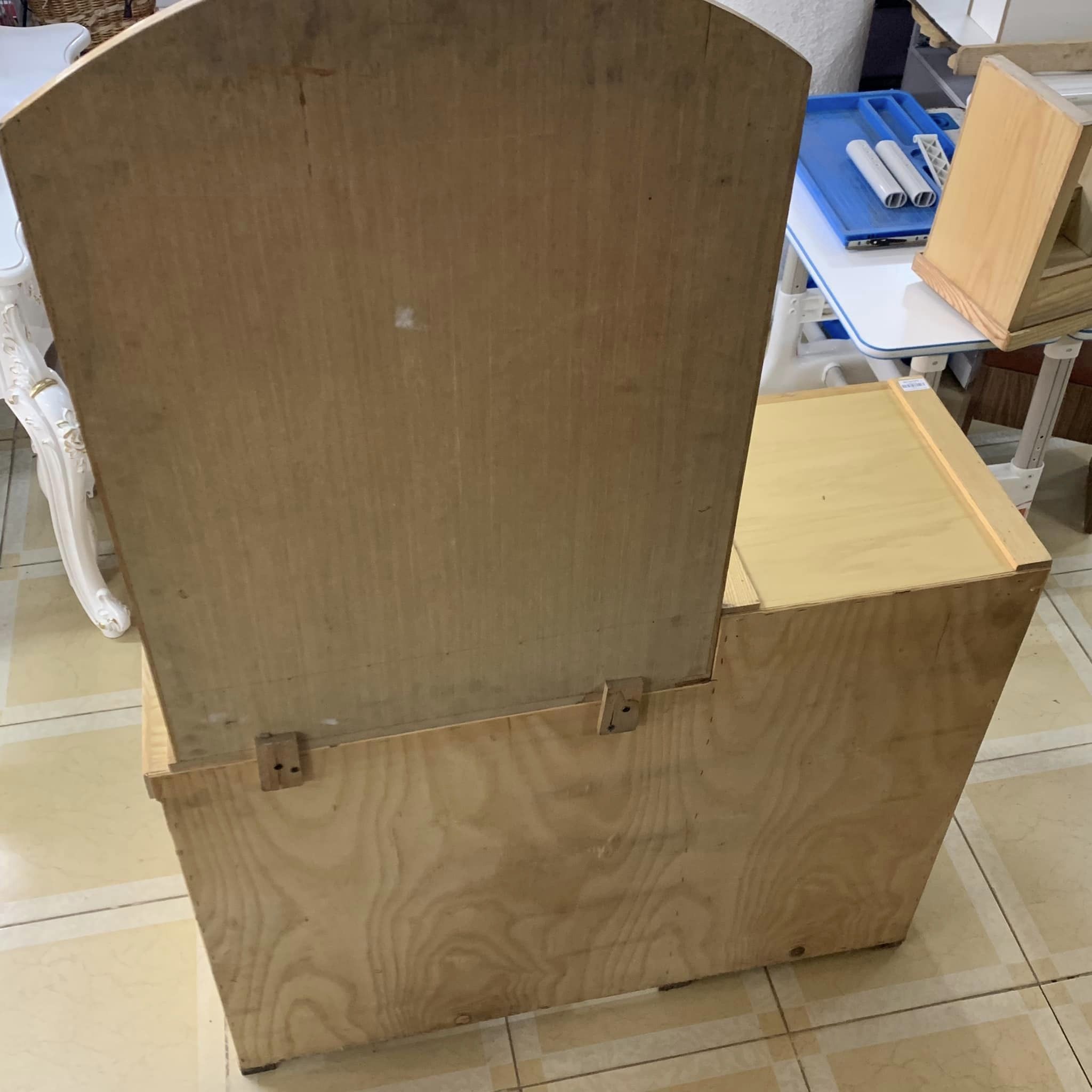 Bàn trang điểm gỗ sồi gương vuông