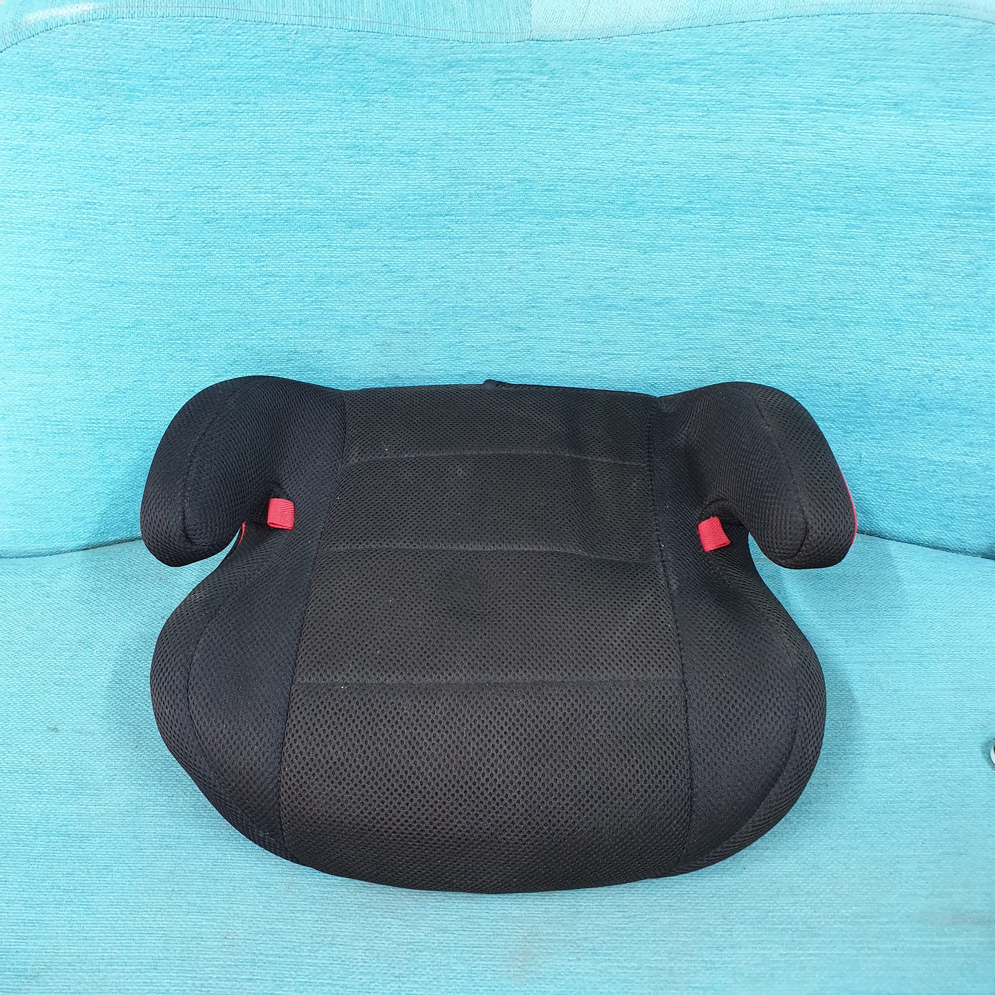 GHẾ ĐỆM NGỒI Ô TÔ CHO BÉ