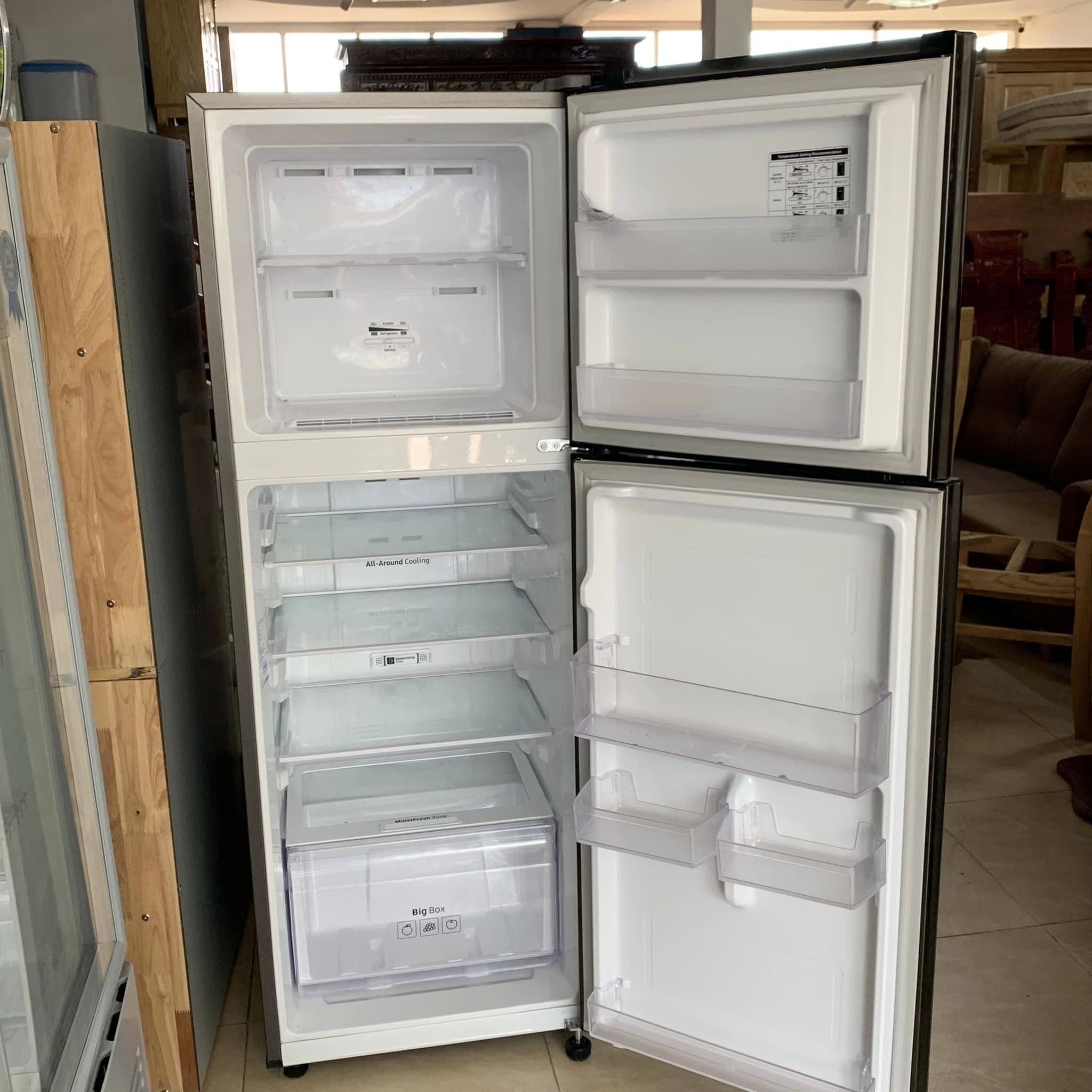 Tủ lạnh Samsung 236l
