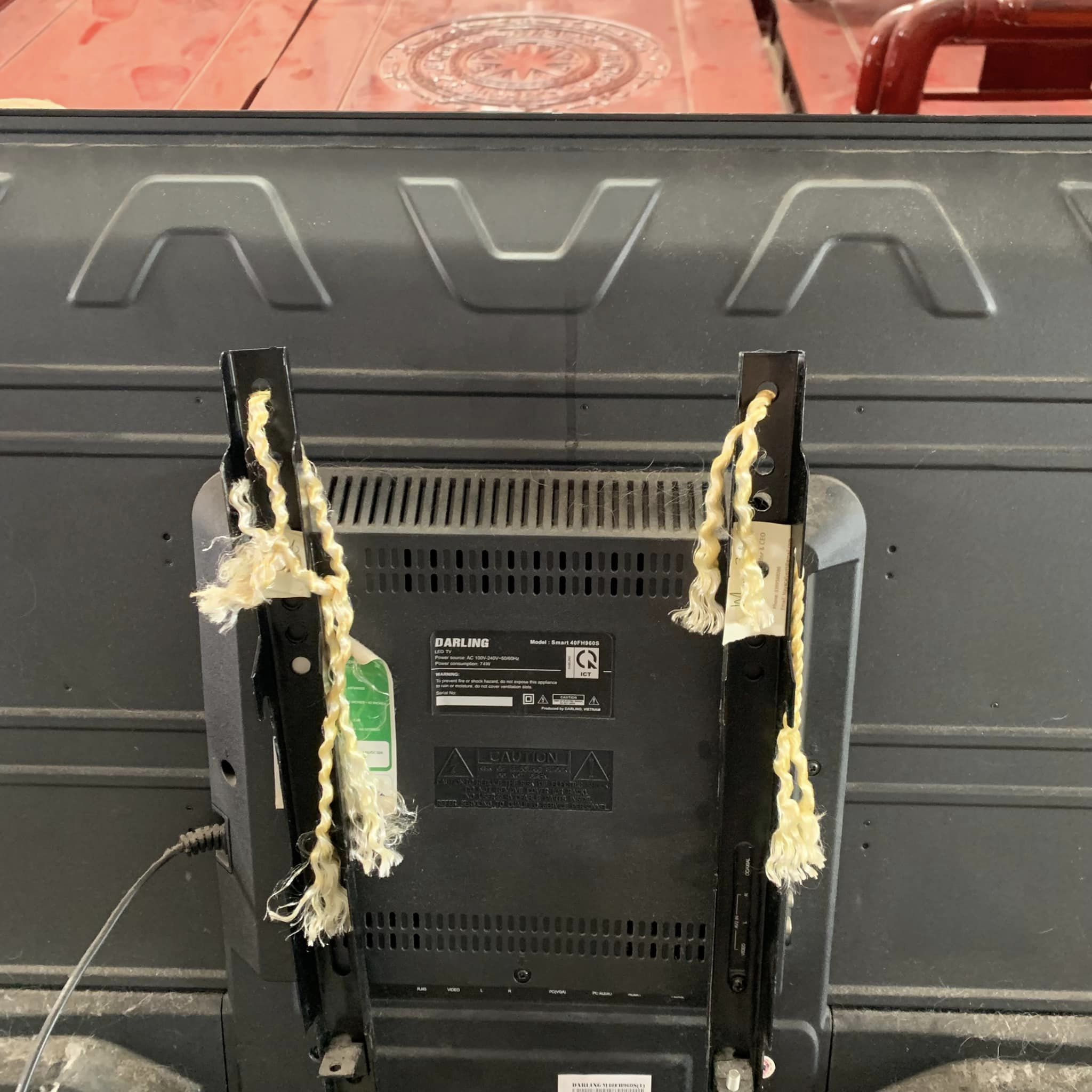 Ti vi Darling 40inch