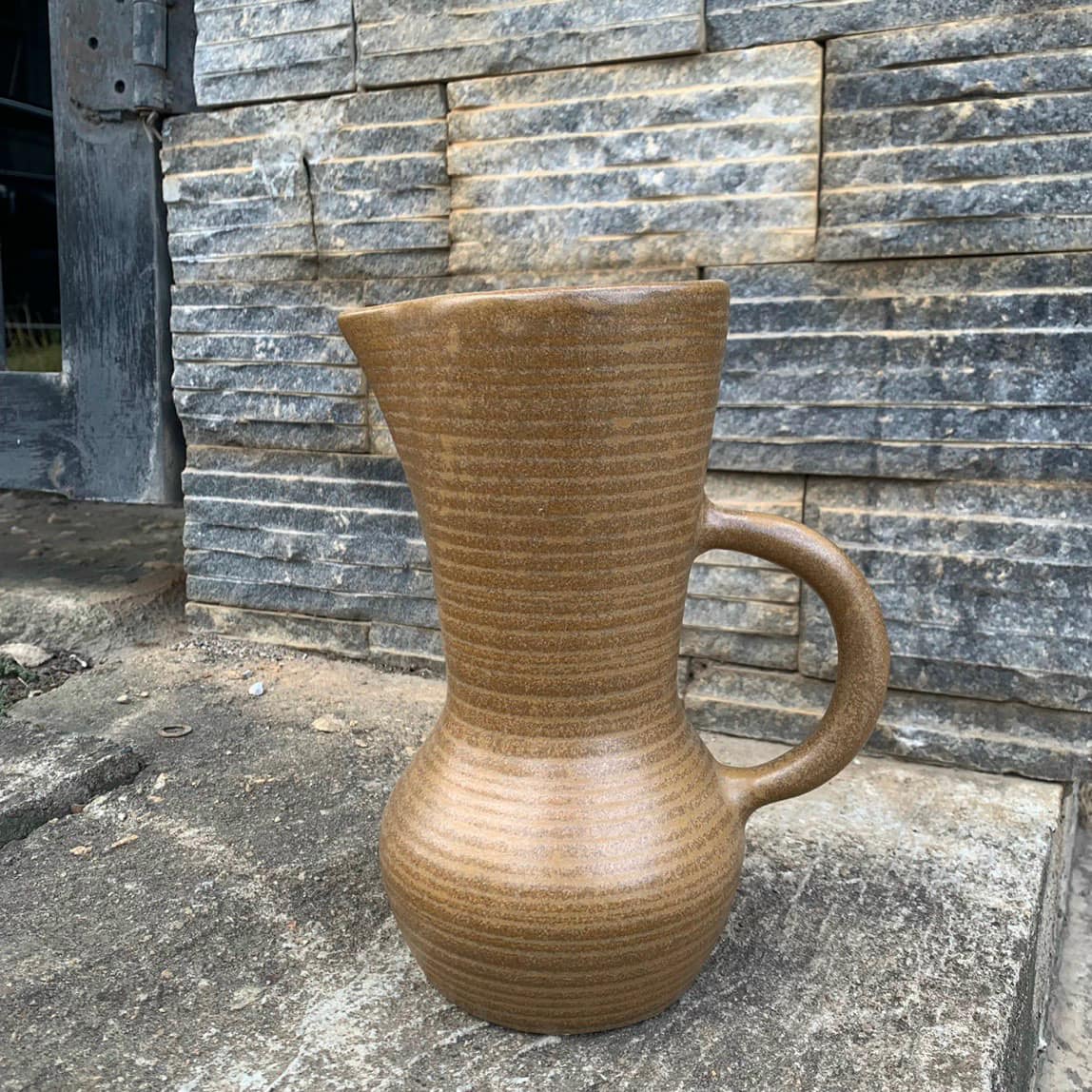 Bình hoa vàng đồng