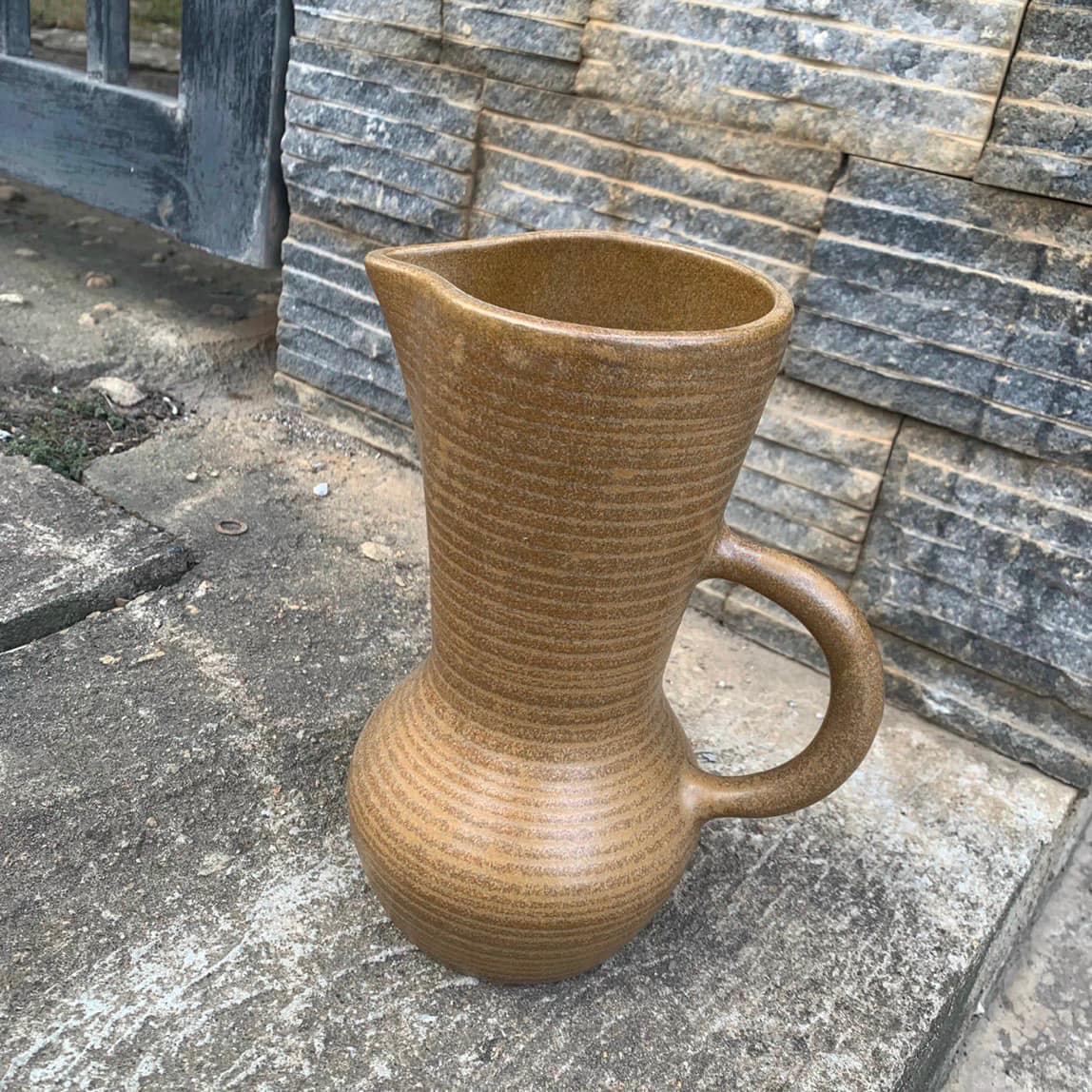 Bình hoa vàng đồng