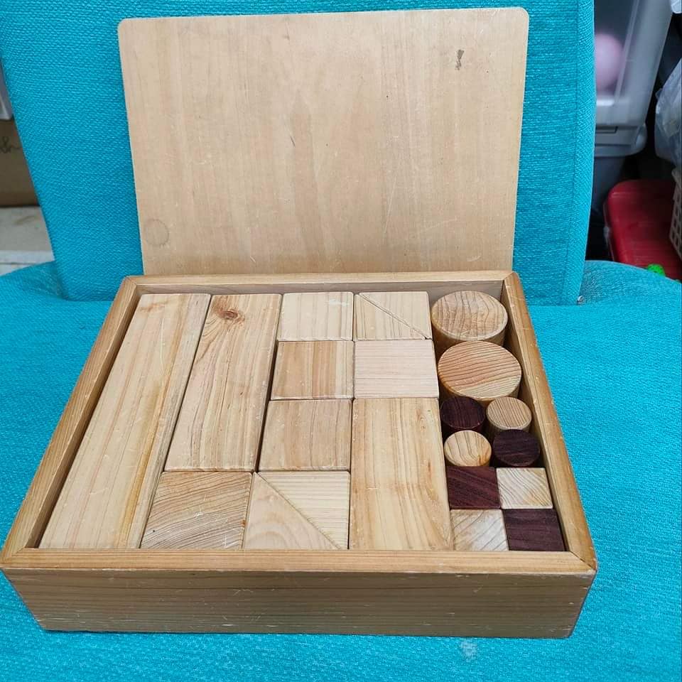 Đồ chơi khối gỗ cho bé