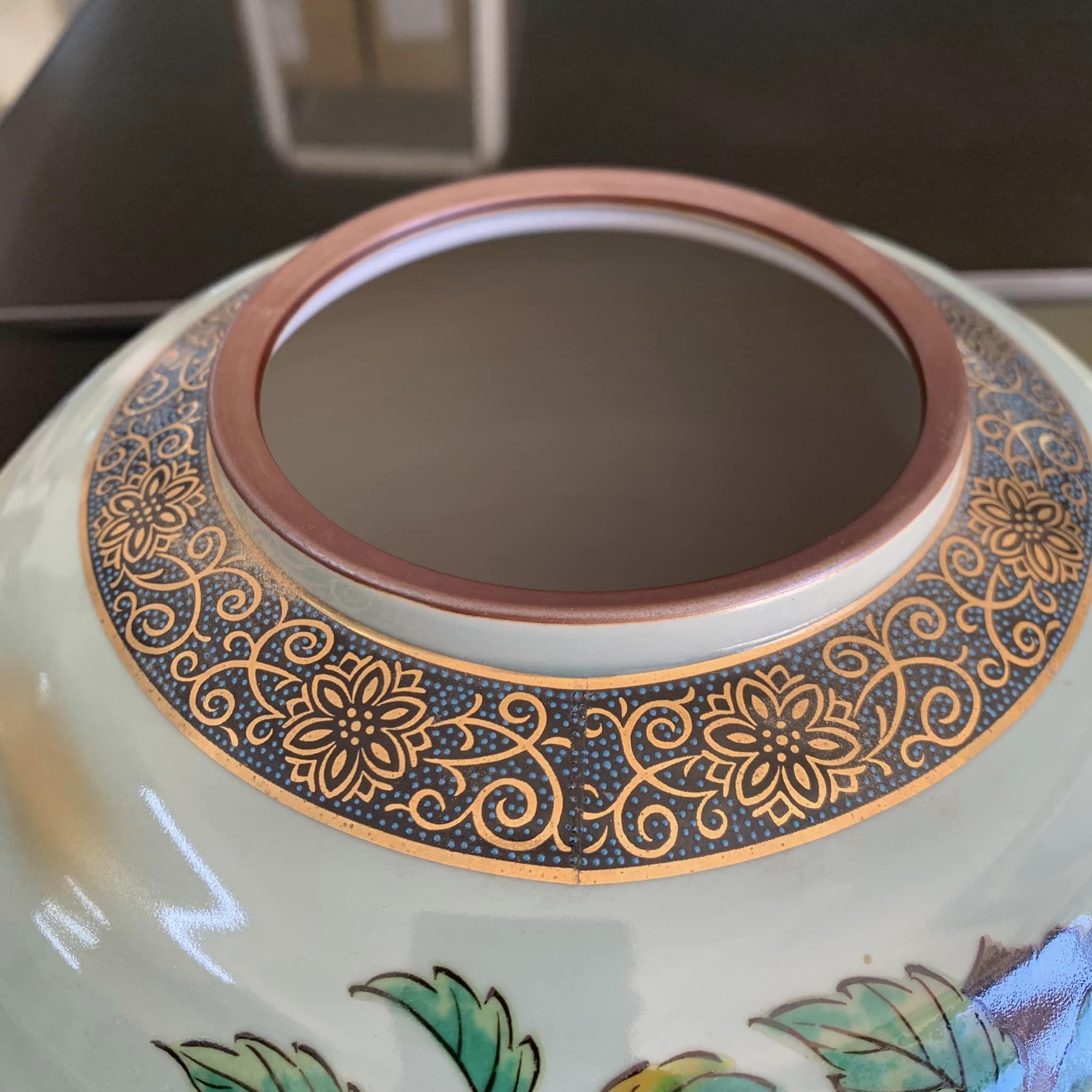 BÌNH HOA TRÁNG MEN SANG TRỌNG