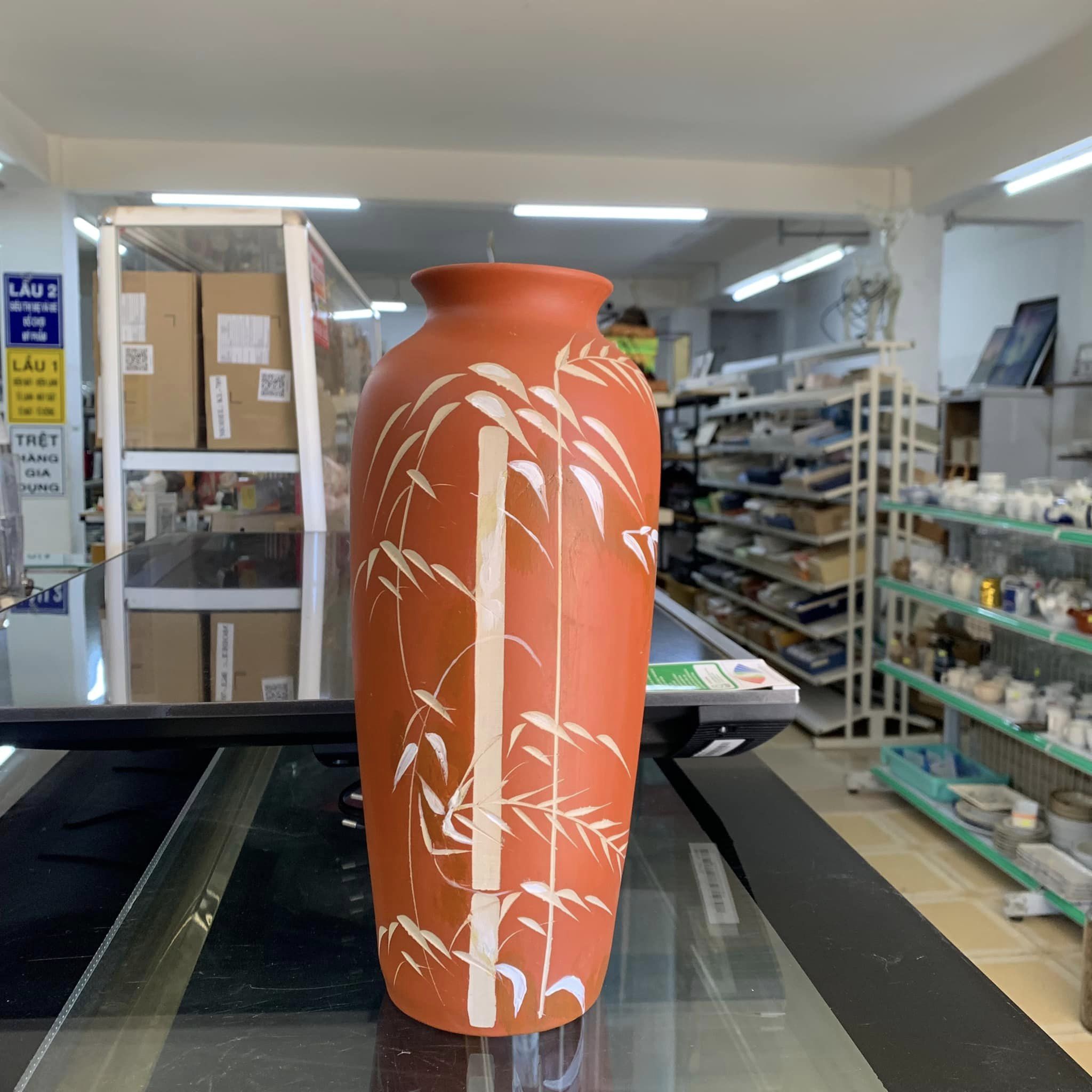 BÌNH HOA KHẮC LÁ TRE