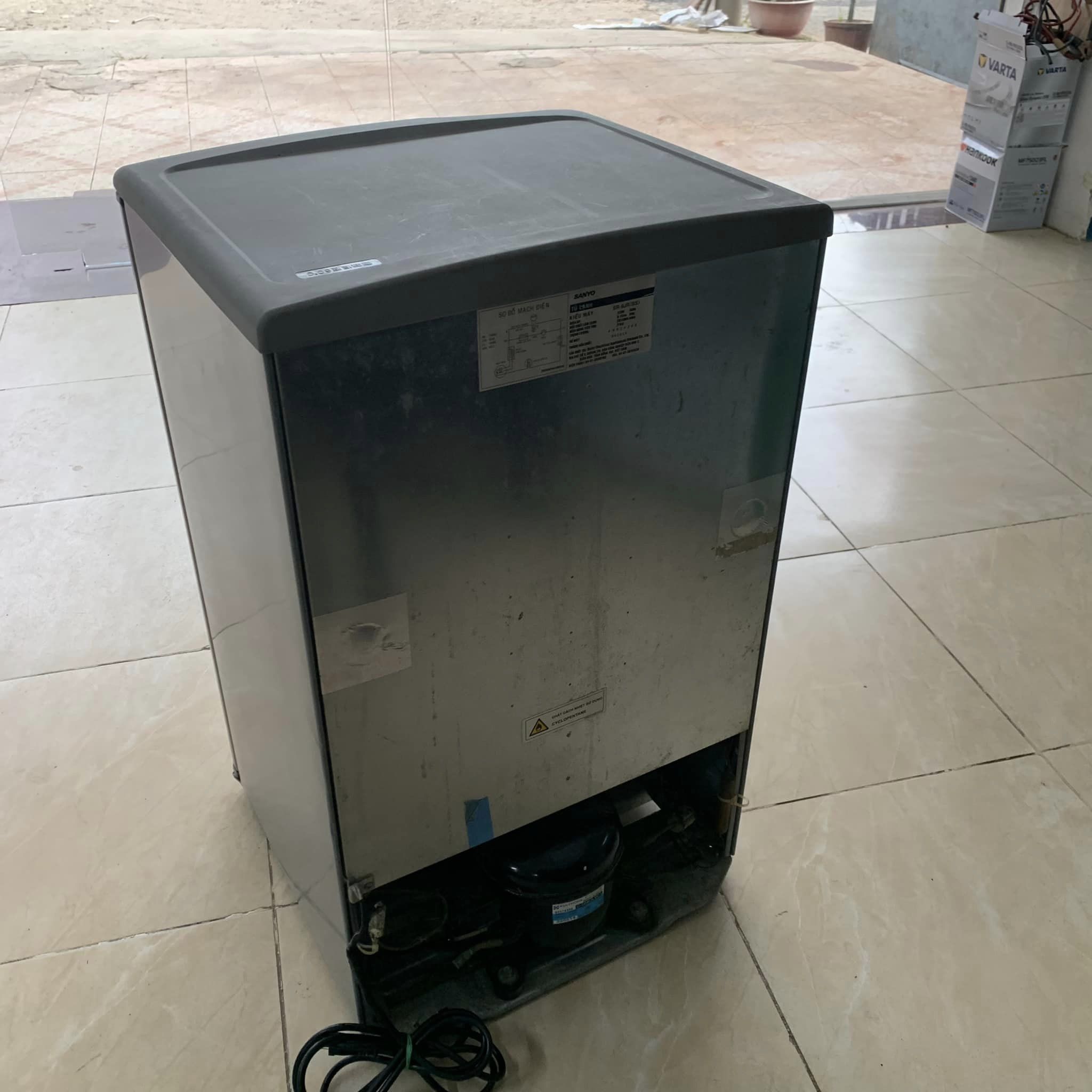 Tủ lạnh Sanyo 90l a