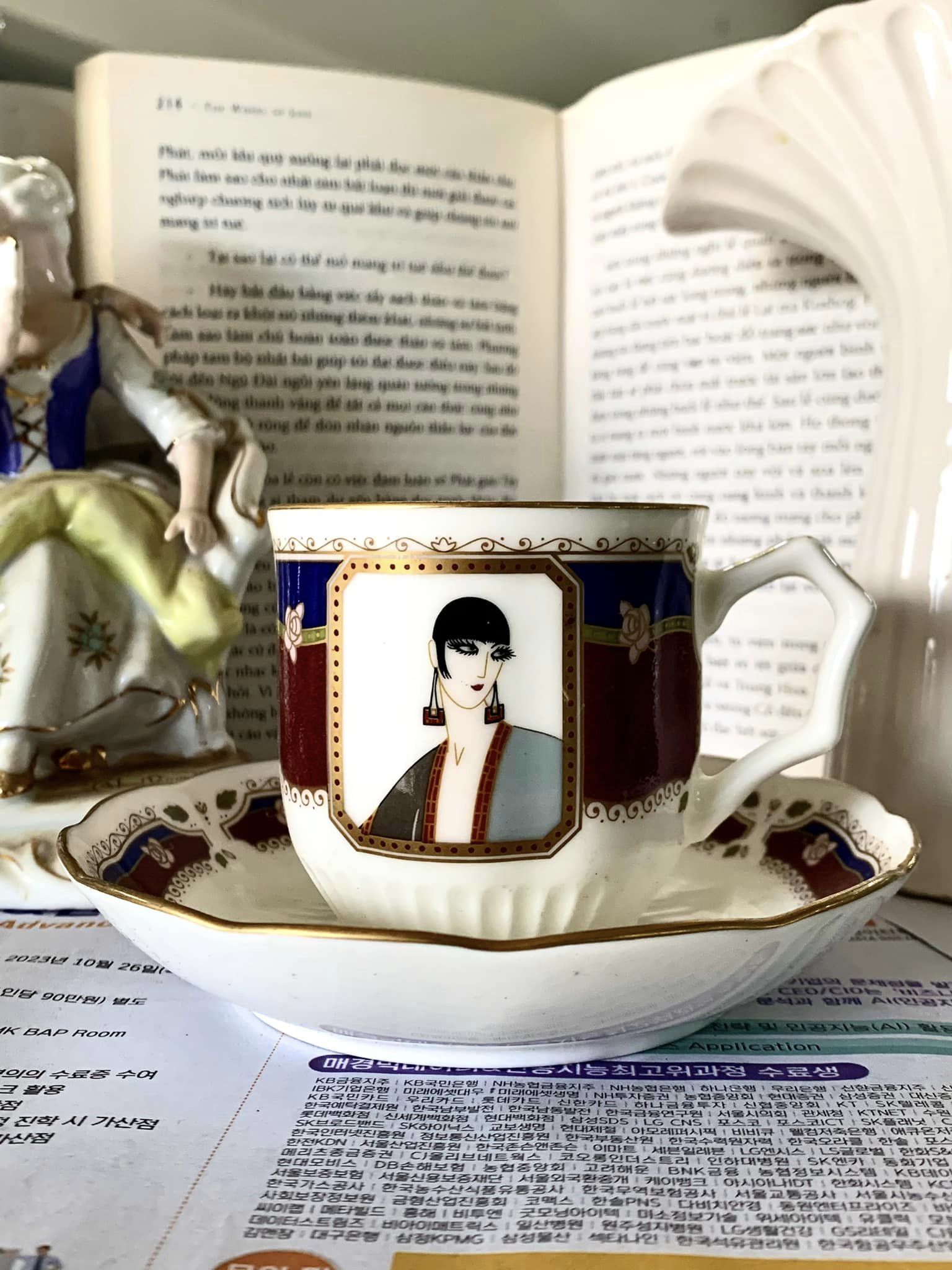 Set dĩa trà Esprit d’Erté 1990-đỏ