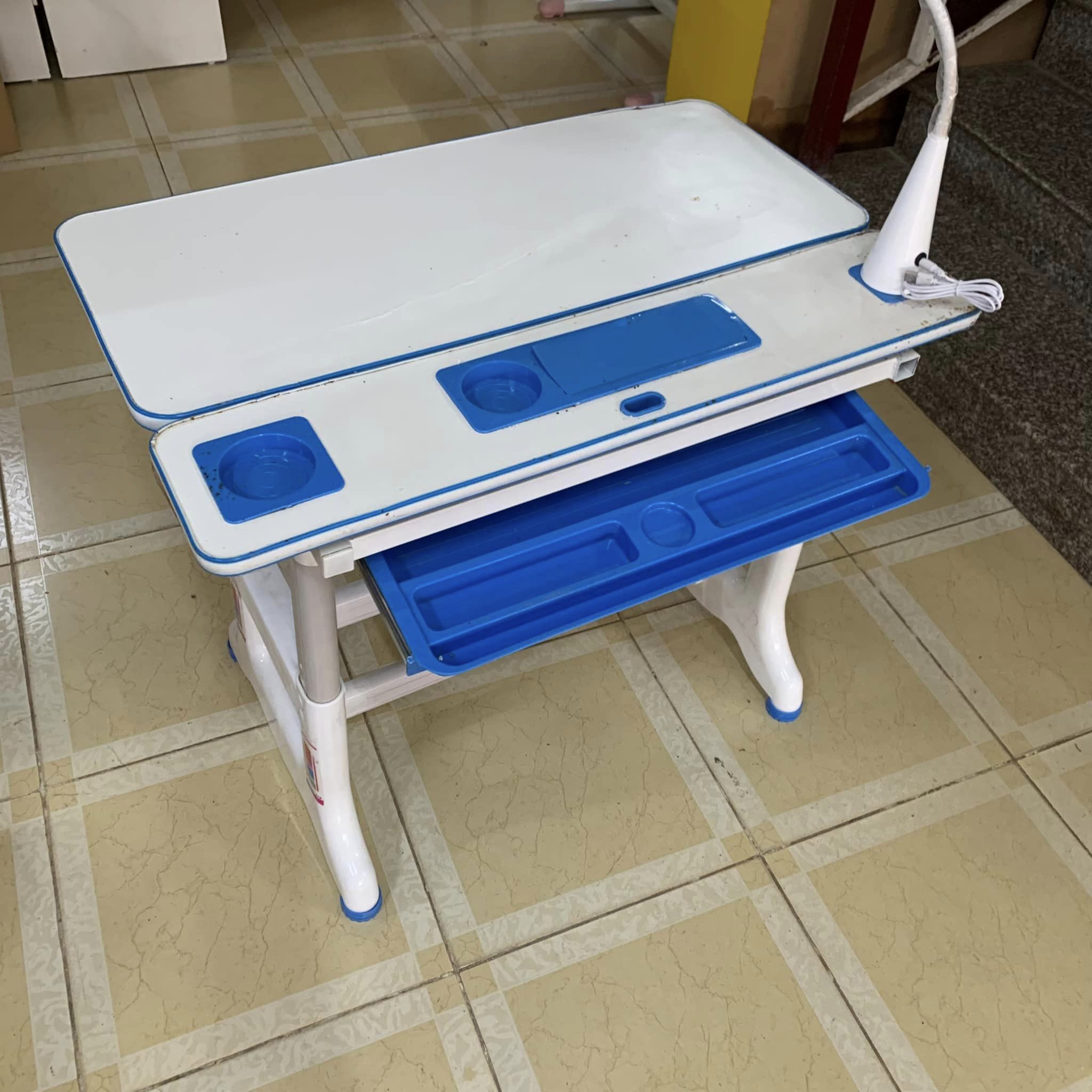 Bàn học thông minh chống gù chống cận-xanh