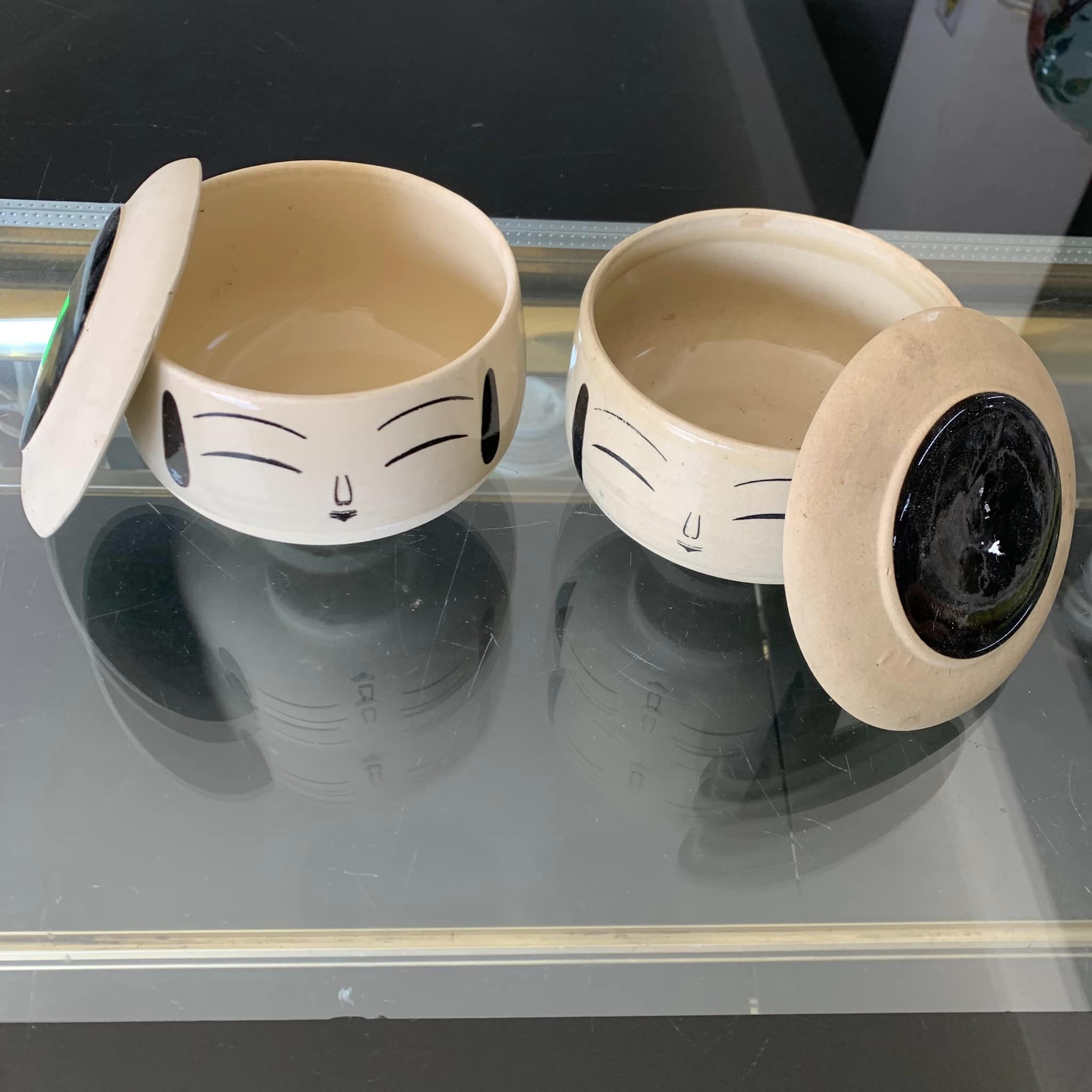Hộp kokeshi gốm sứ - bát trà có nắp-đậm