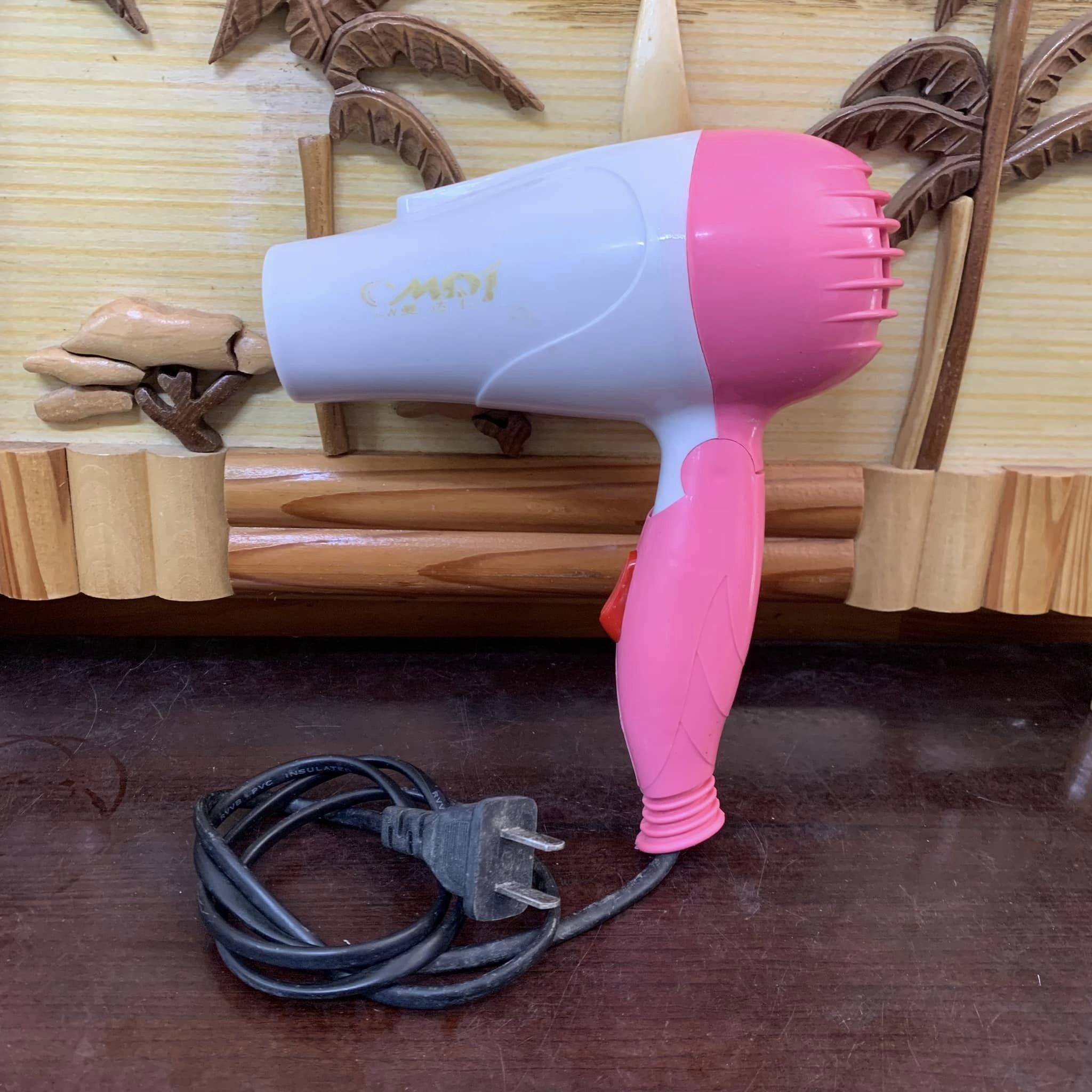 Máy sấy tóc hồng