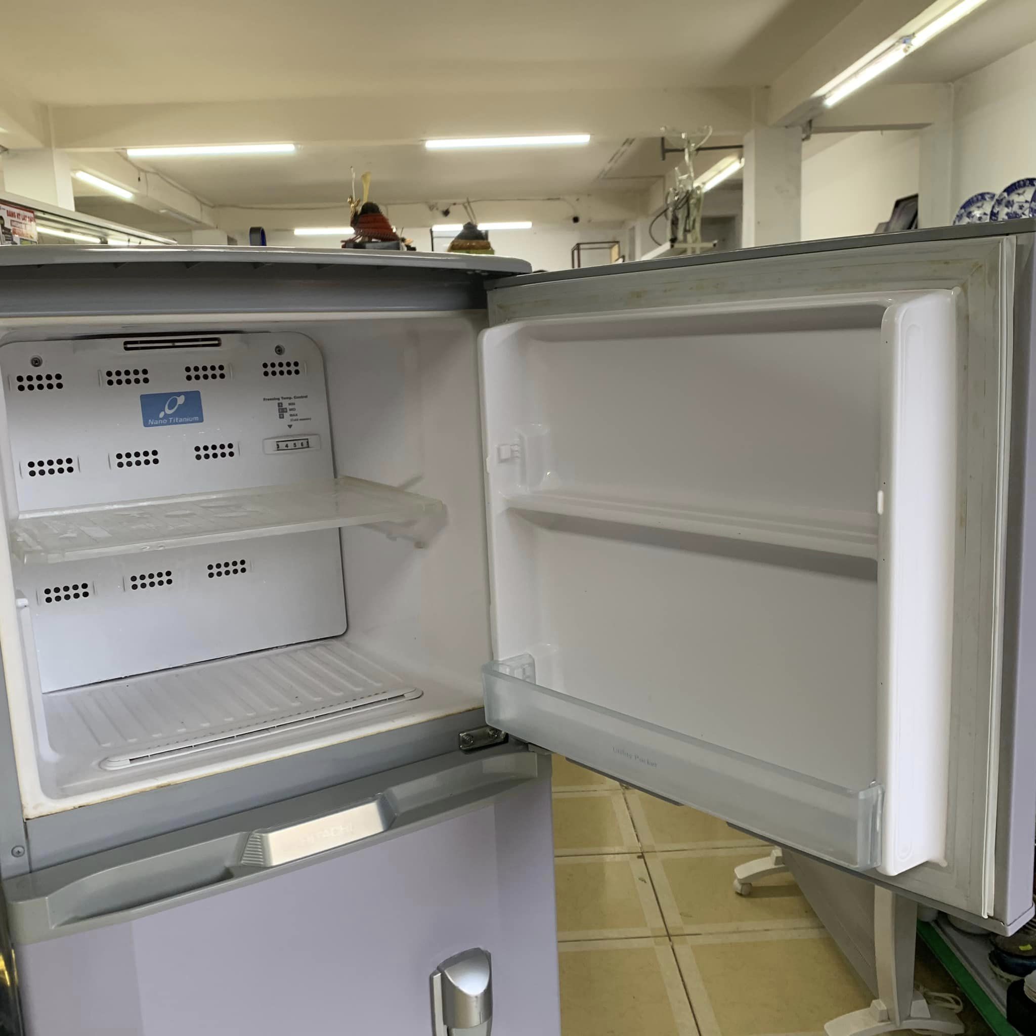 Tủ lạnh Hitachi 180l