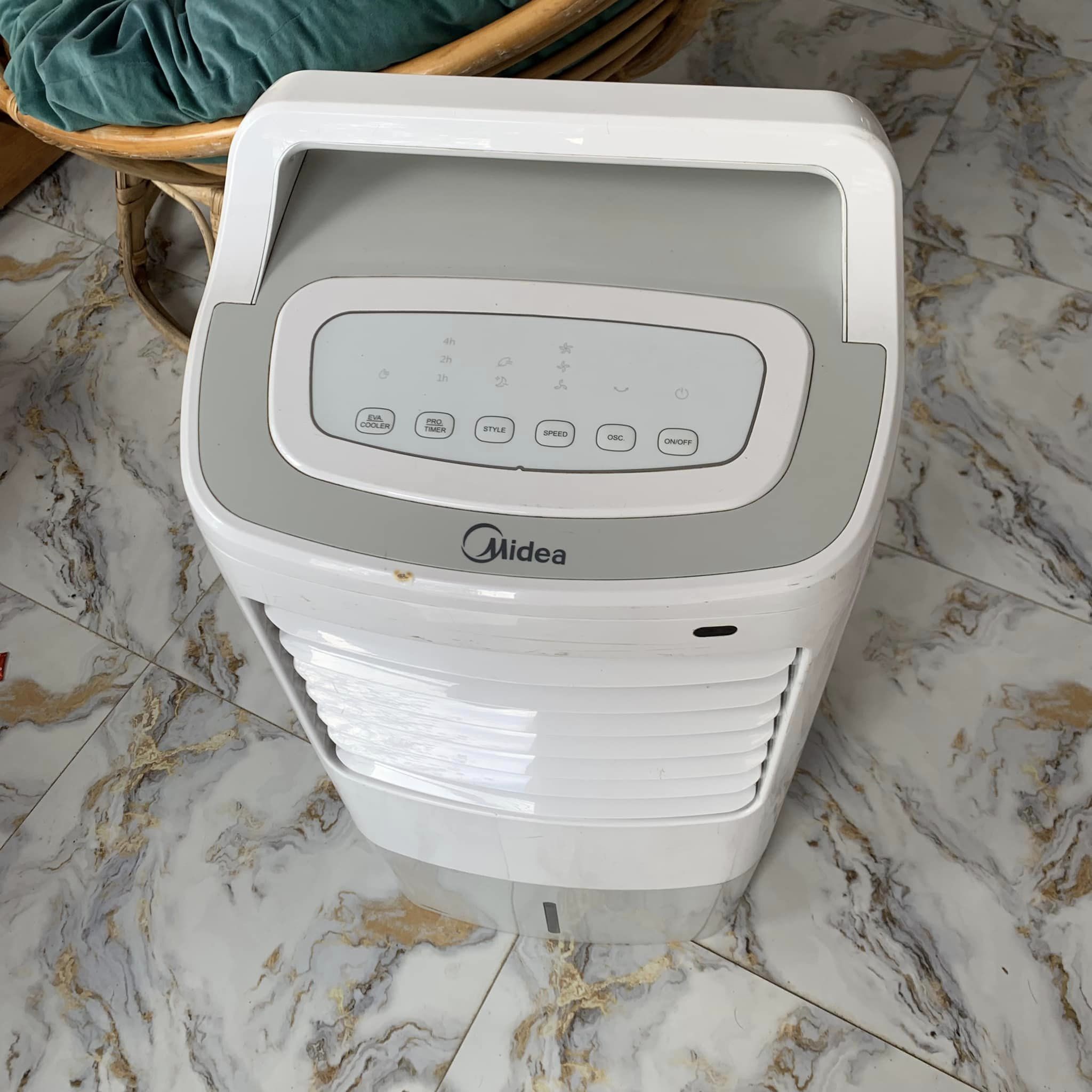 Quạt điều hoà Media AC120-16AR