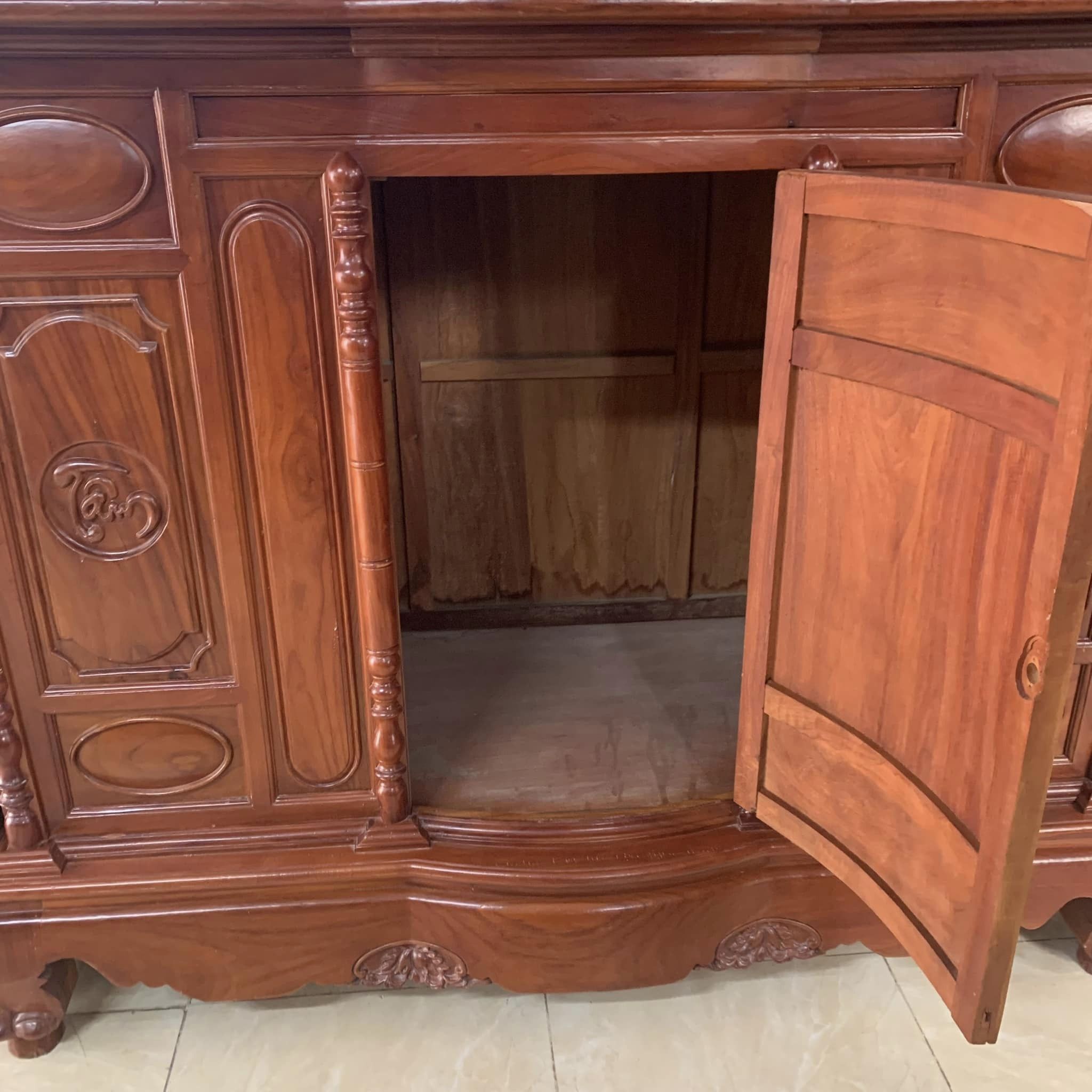 Tủ thờ gỗ gõ đỏ Tâm Phúc Đức