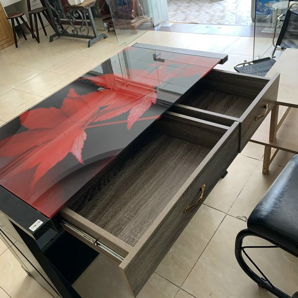 Bàn làm việc mặt kính có đèn