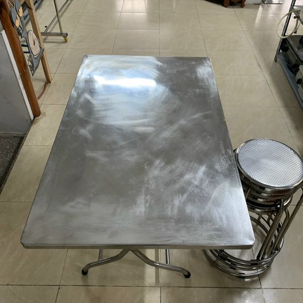 Bàn inox vuông