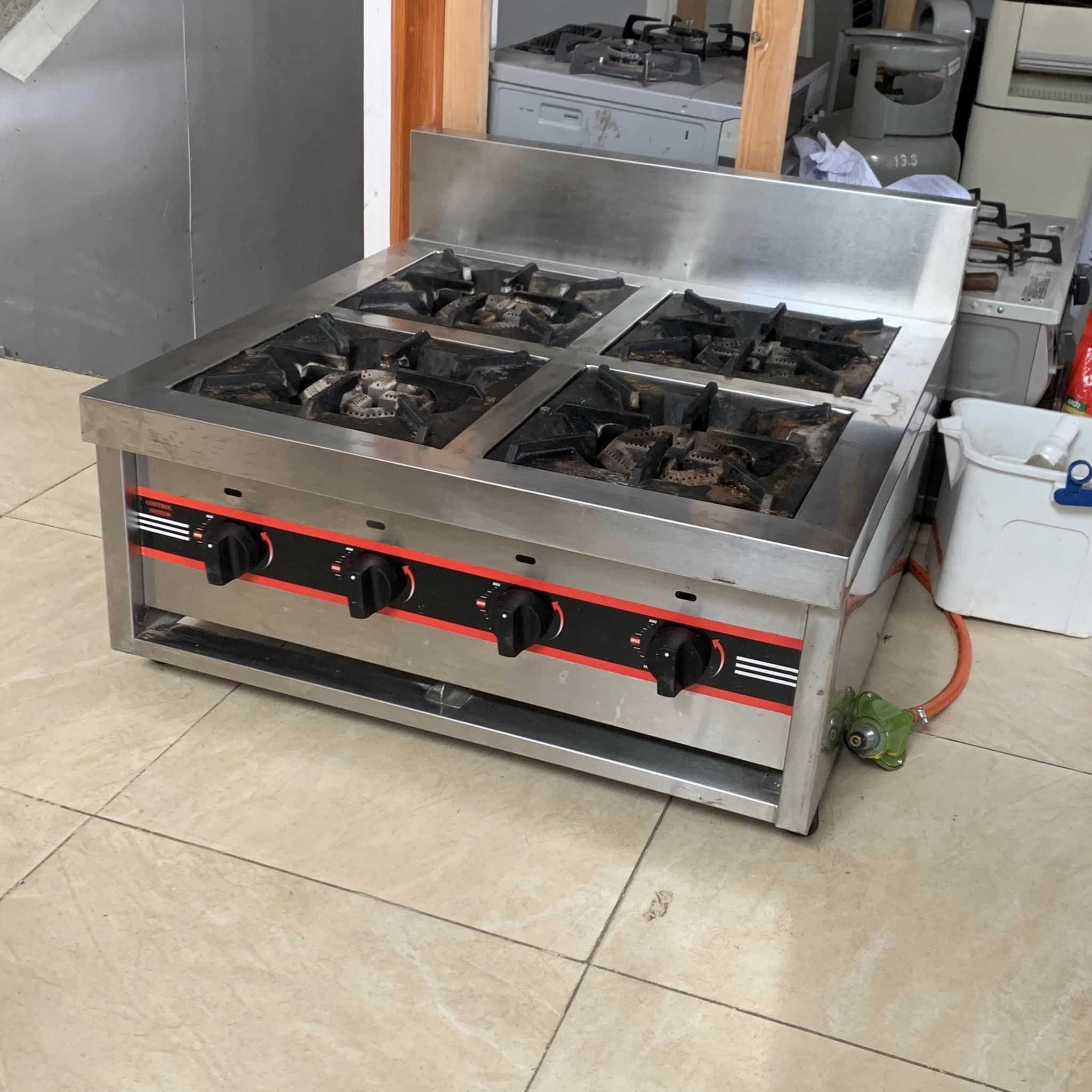 Bếp Âu 4 họng