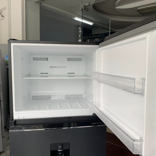 Tủ lạnh Toshiba gr-rt533we