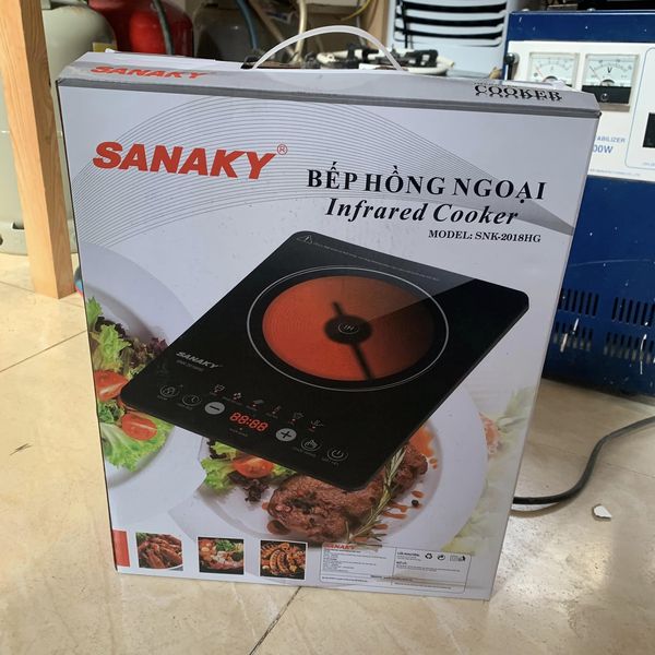 Bếp hồng ngoại sanaky snk-2018hg
