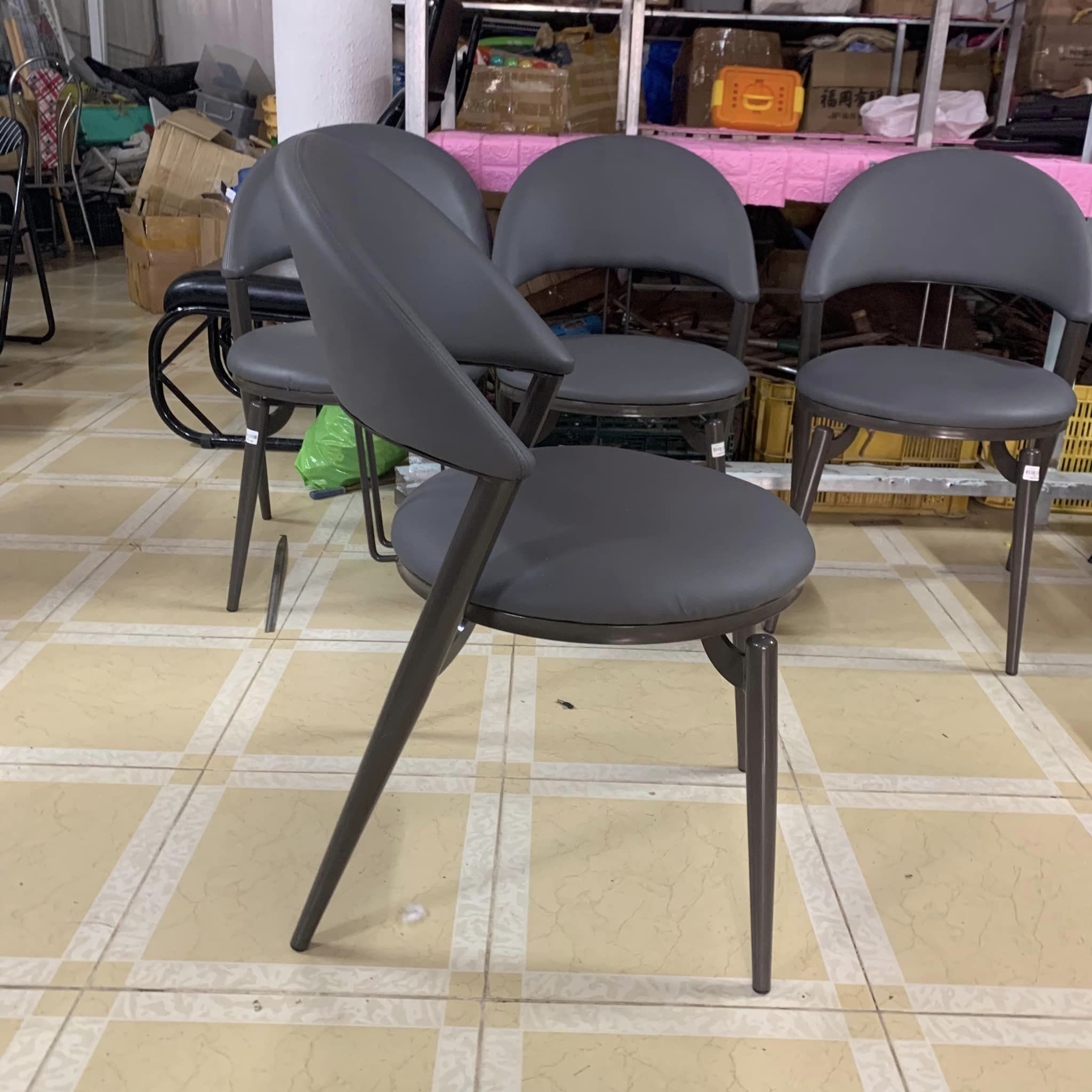 Ghế ăn chân sắt enjoy