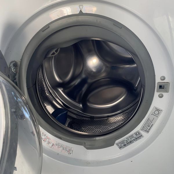 Máy giặt electrolux 8kg EWF8025DGWA