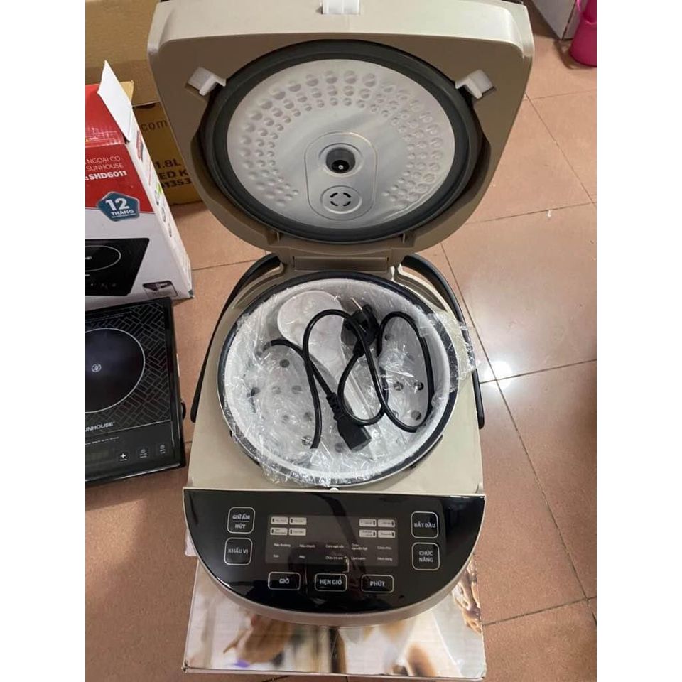 Nồi cơm cao tầng 1l8 Sunhouse SHD8959