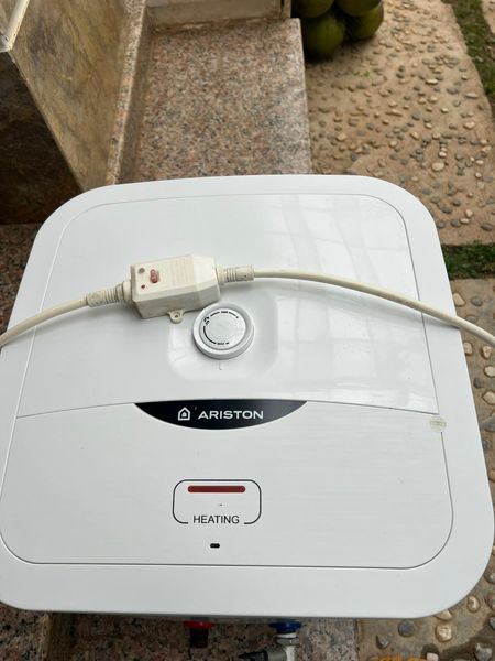 Bình nóng lạnh Ariston 30L AN2 30B