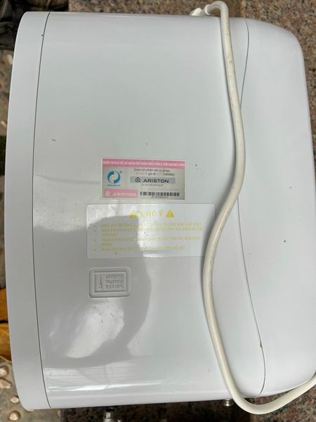 Bình nóng lạnh Ariston 30L AN2 30B