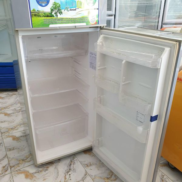 Tủ lạnh Mitsubbishi 240l