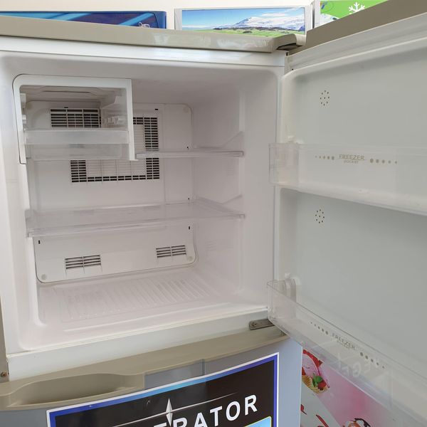 Tủ lạnh Mitsubbishi 240l