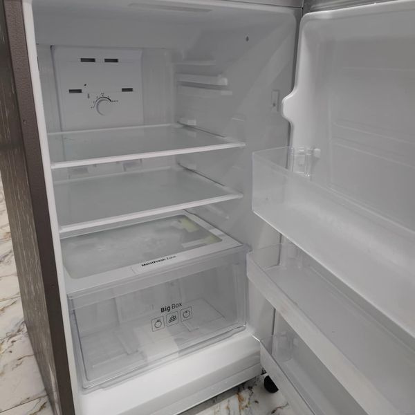 Tủ lạnh Samsung 208l RT20HAR8DBU